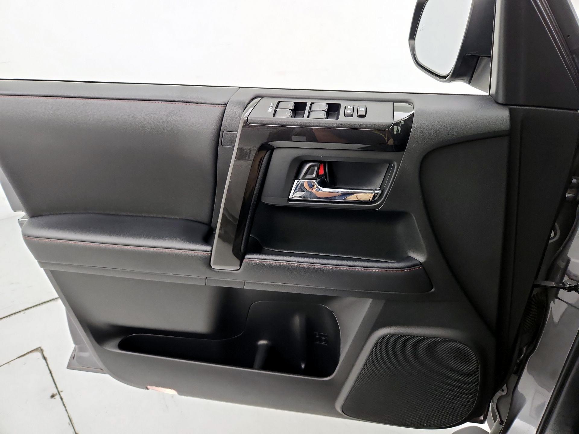 Thumbnail: 2023 Toyota 4Runner - 12