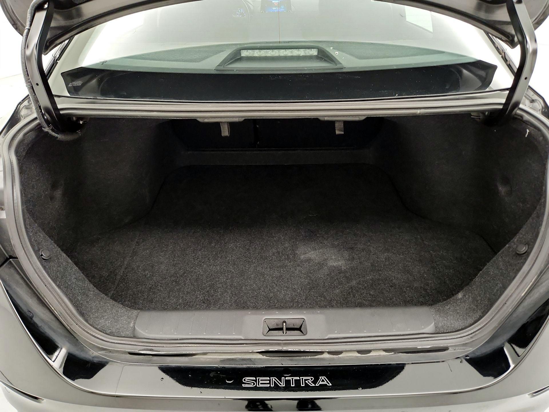 Thumbnail: 2022 Nissan Sentra - 20