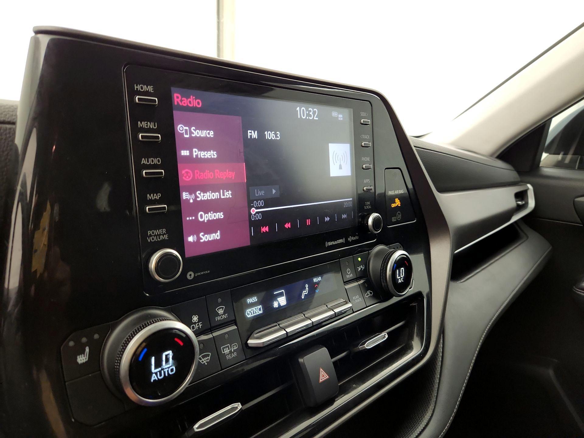 Thumbnail: 2022 Toyota Highlander - 16
