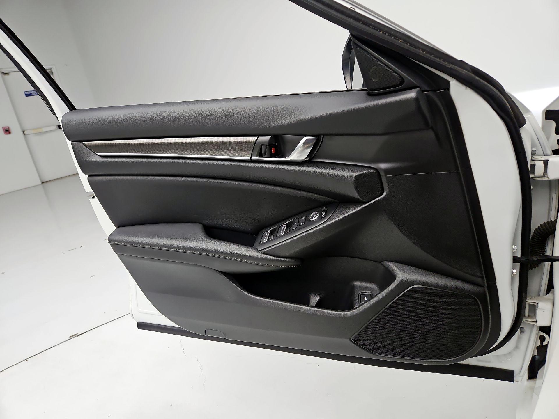 Thumbnail: 2020 Honda Accord - 12