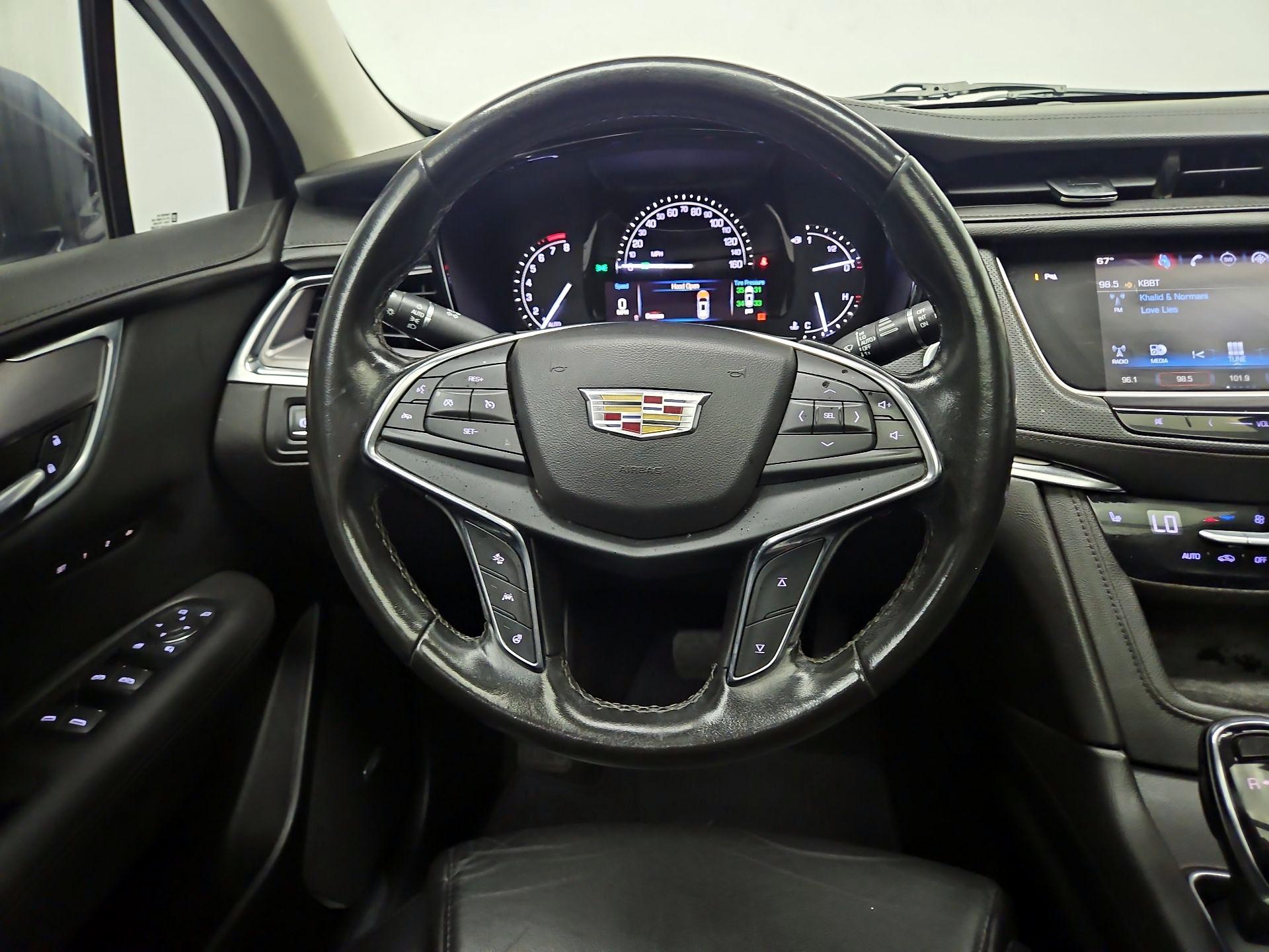 Thumbnail: 2018 Cadillac XT5 - 10