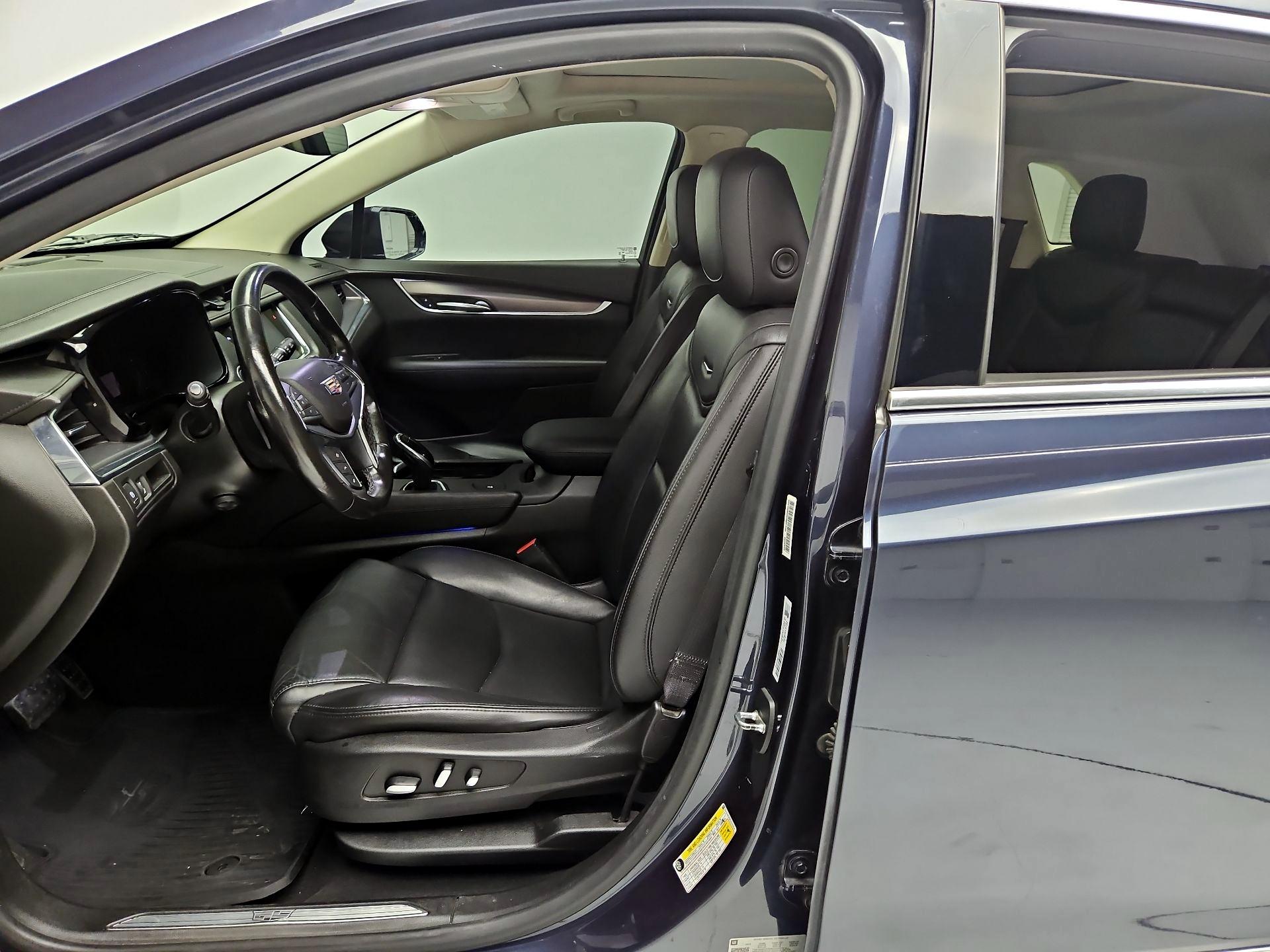 Thumbnail: 2018 Cadillac XT5 - 11