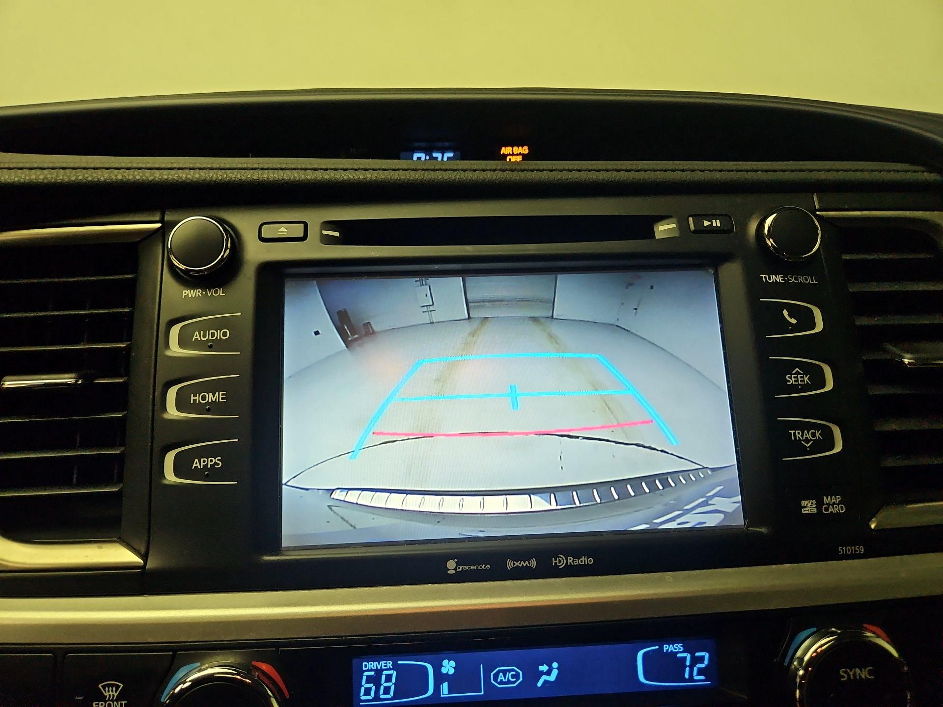 Thumbnail: 2016 Toyota Highlander - 15