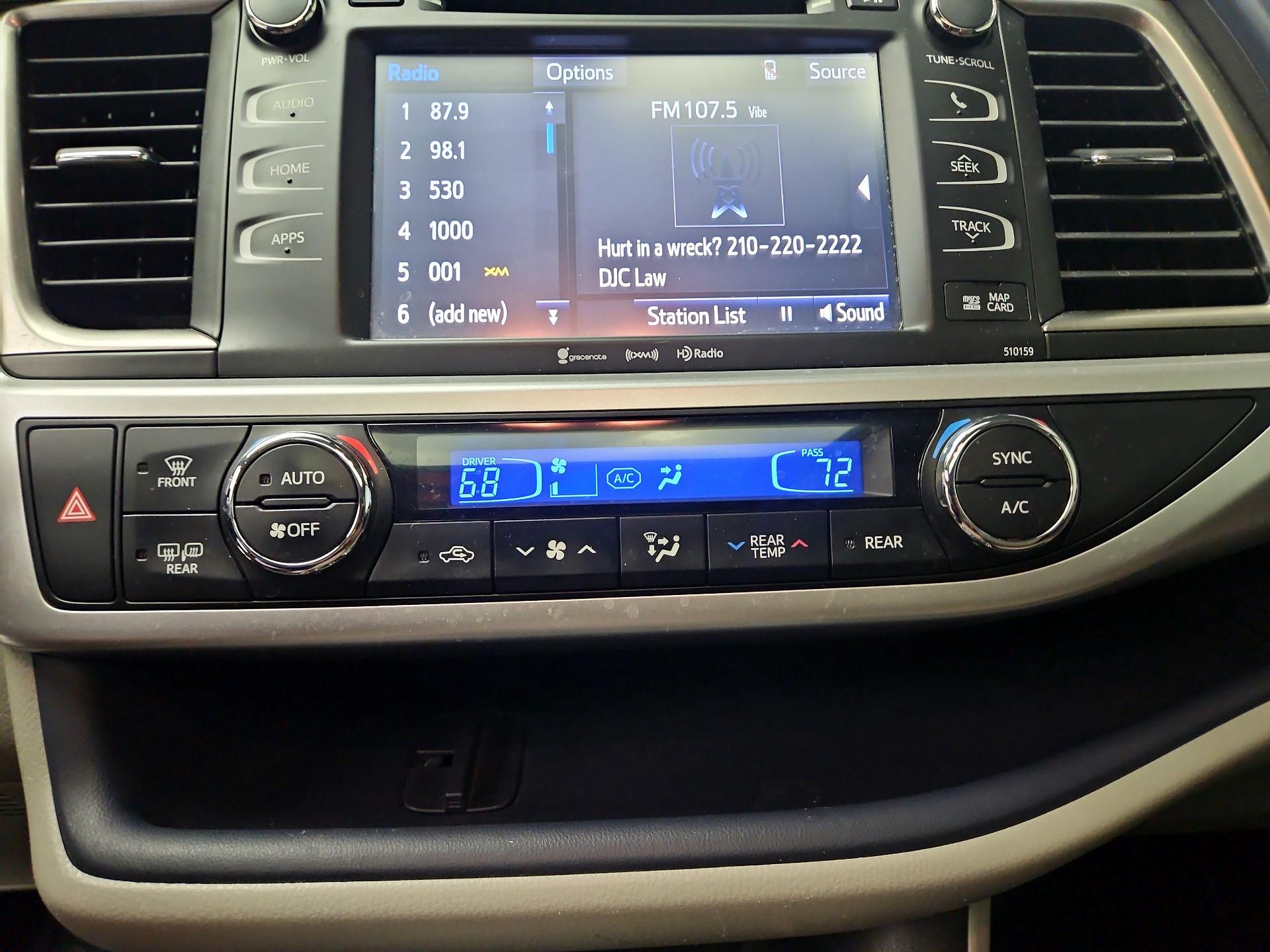 Thumbnail: 2016 Toyota Highlander - 17