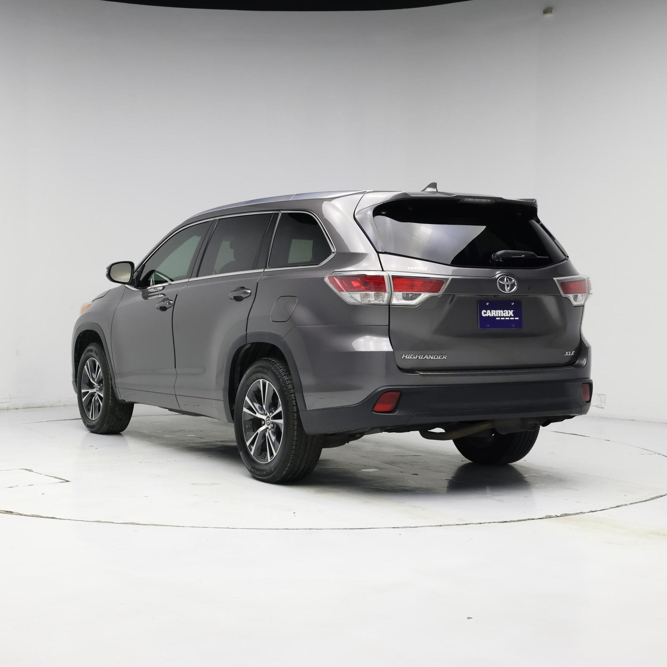 Thumbnail: 2016 Toyota Highlander - 2