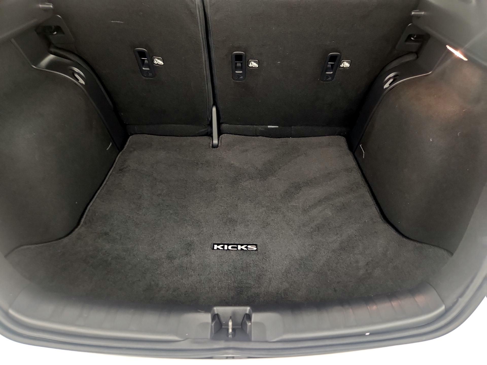 Thumbnail: 2023 Nissan Kicks - 20