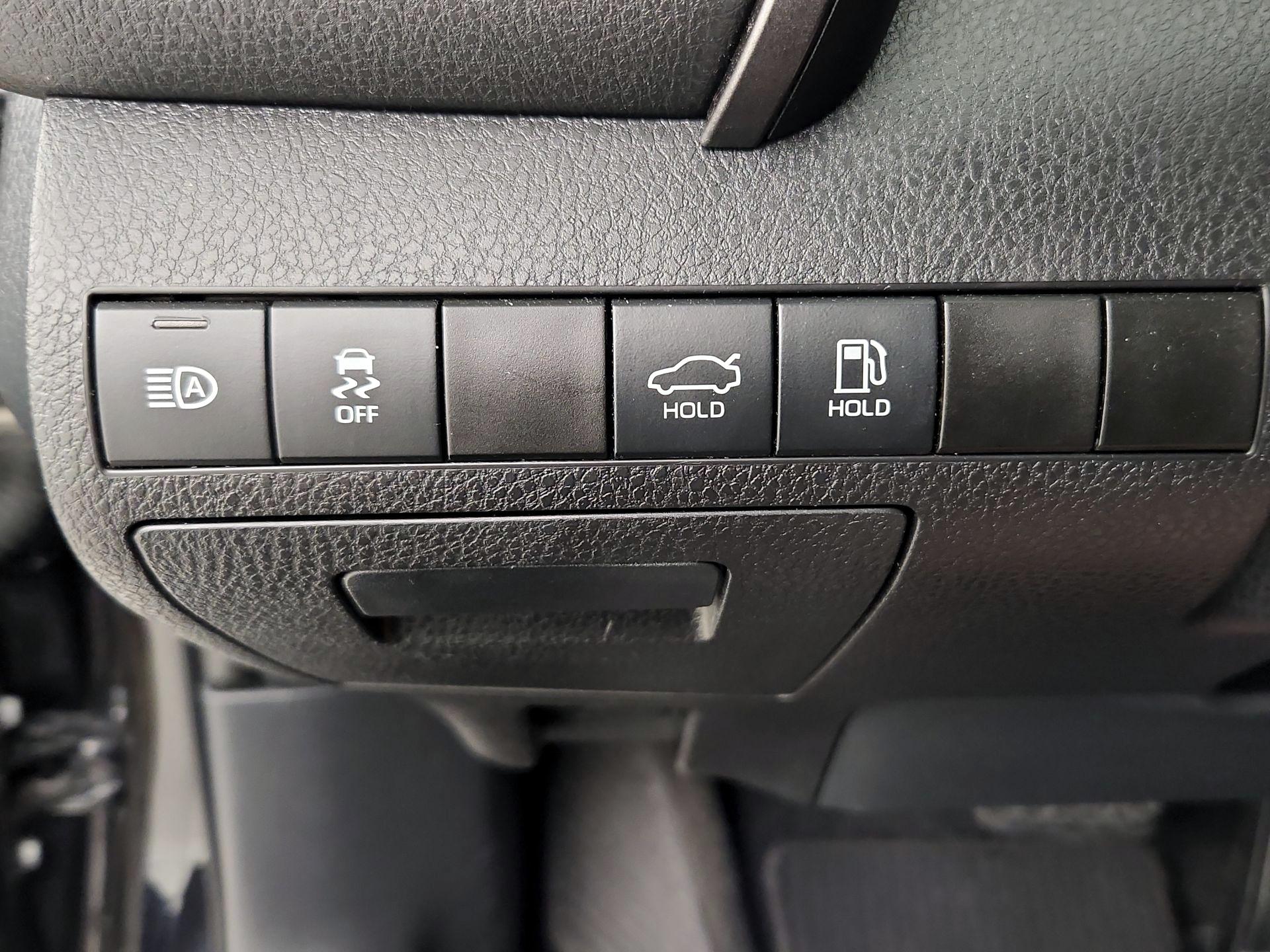 Thumbnail: 2021 Toyota Camry - 13