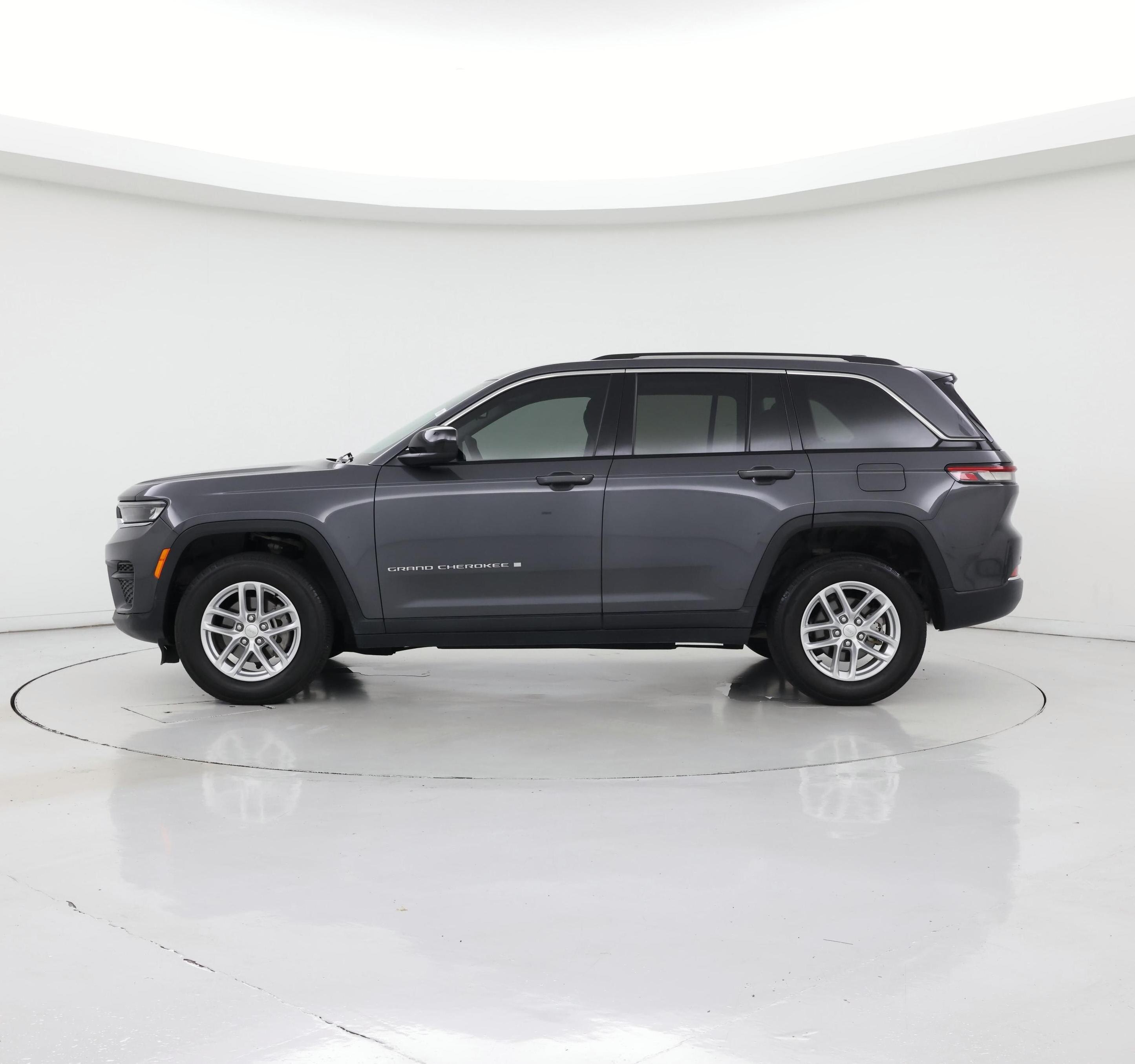 Thumbnail: 2023 Jeep Grand Cherokee - 3