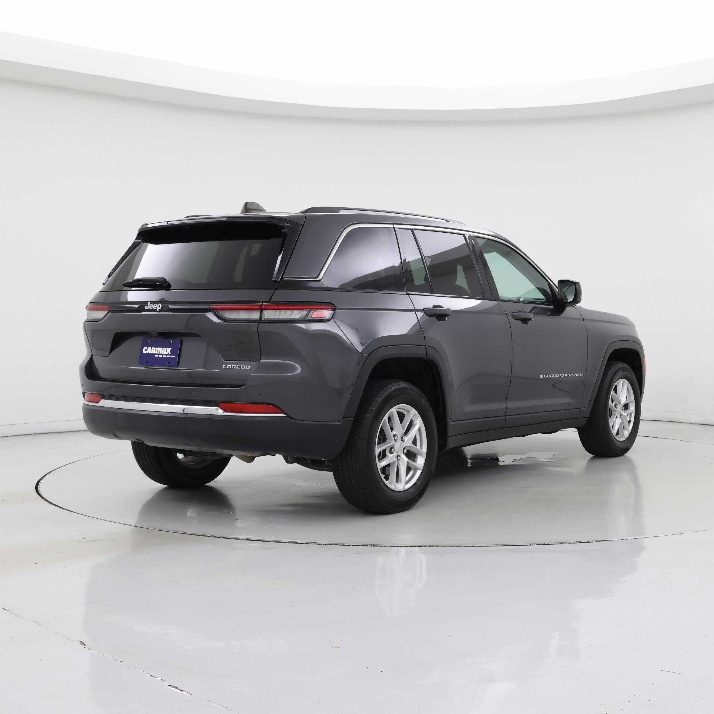 Thumbnail: 2023 Jeep Grand Cherokee - 8
