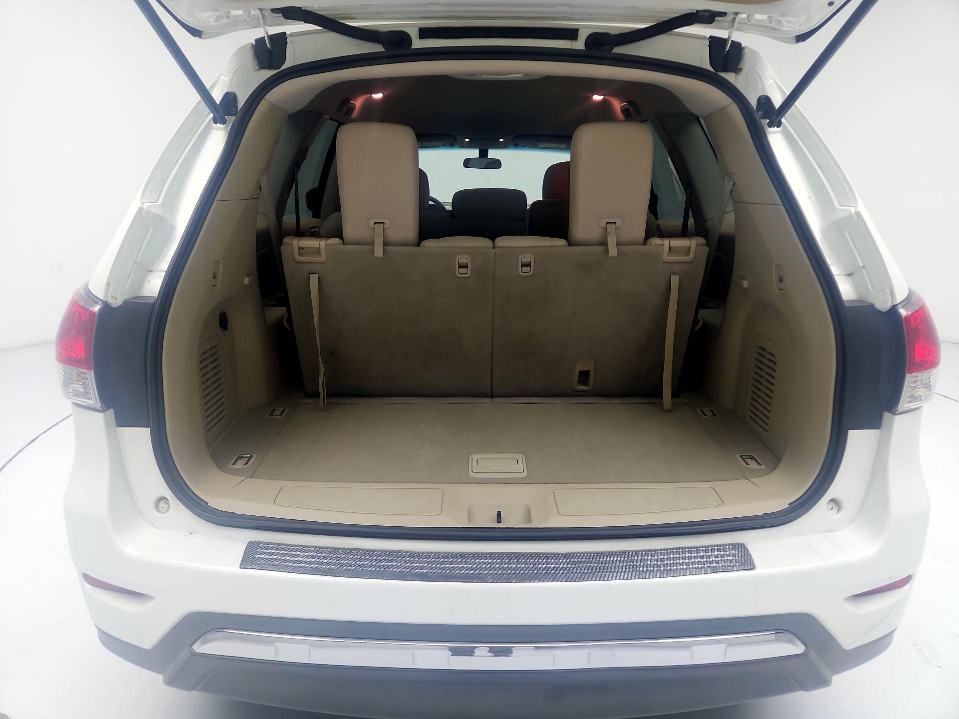 Thumbnail: 2015 Nissan Pathfinder - 20