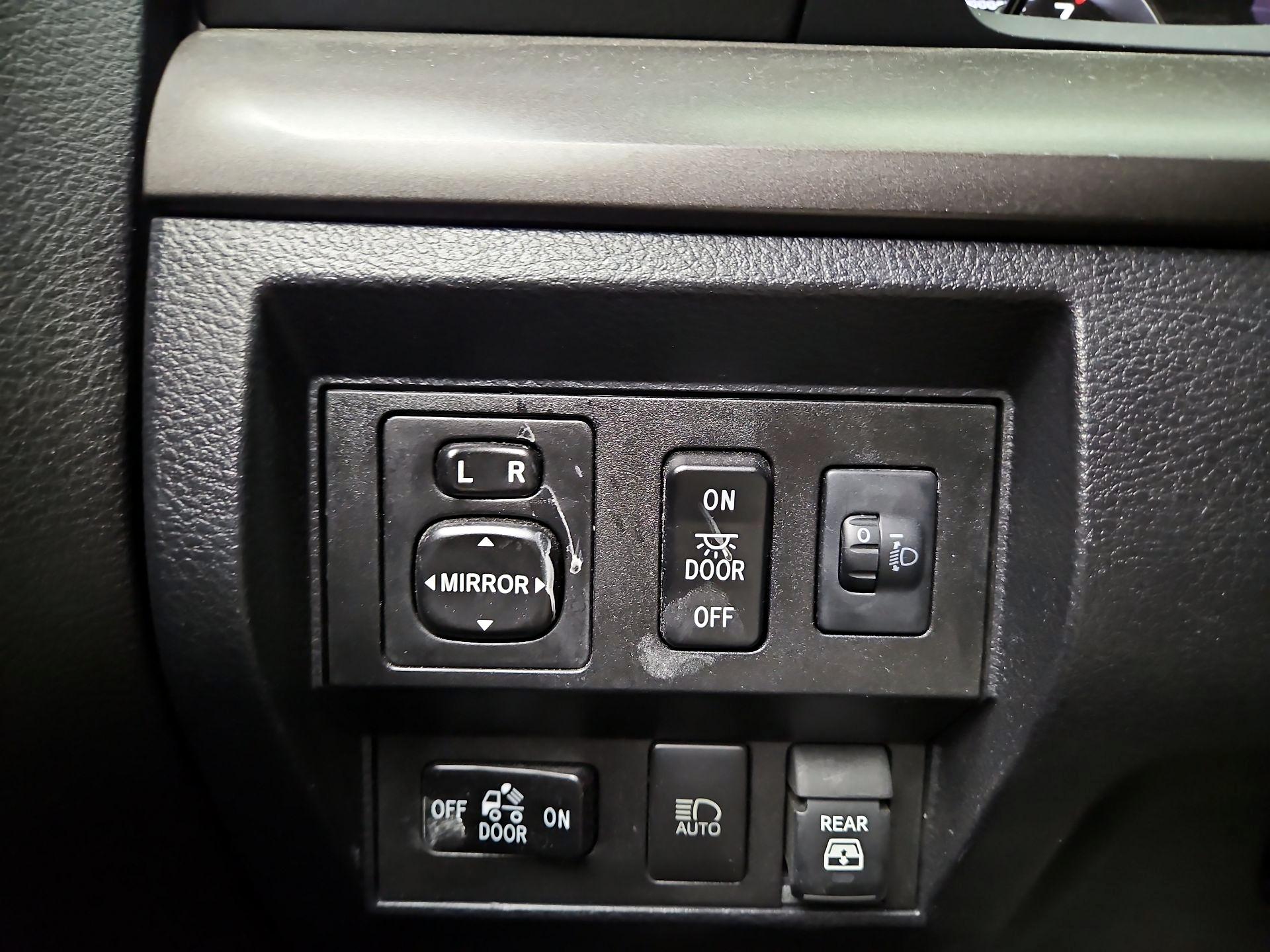 Thumbnail: 2020 Toyota Tundra - 13