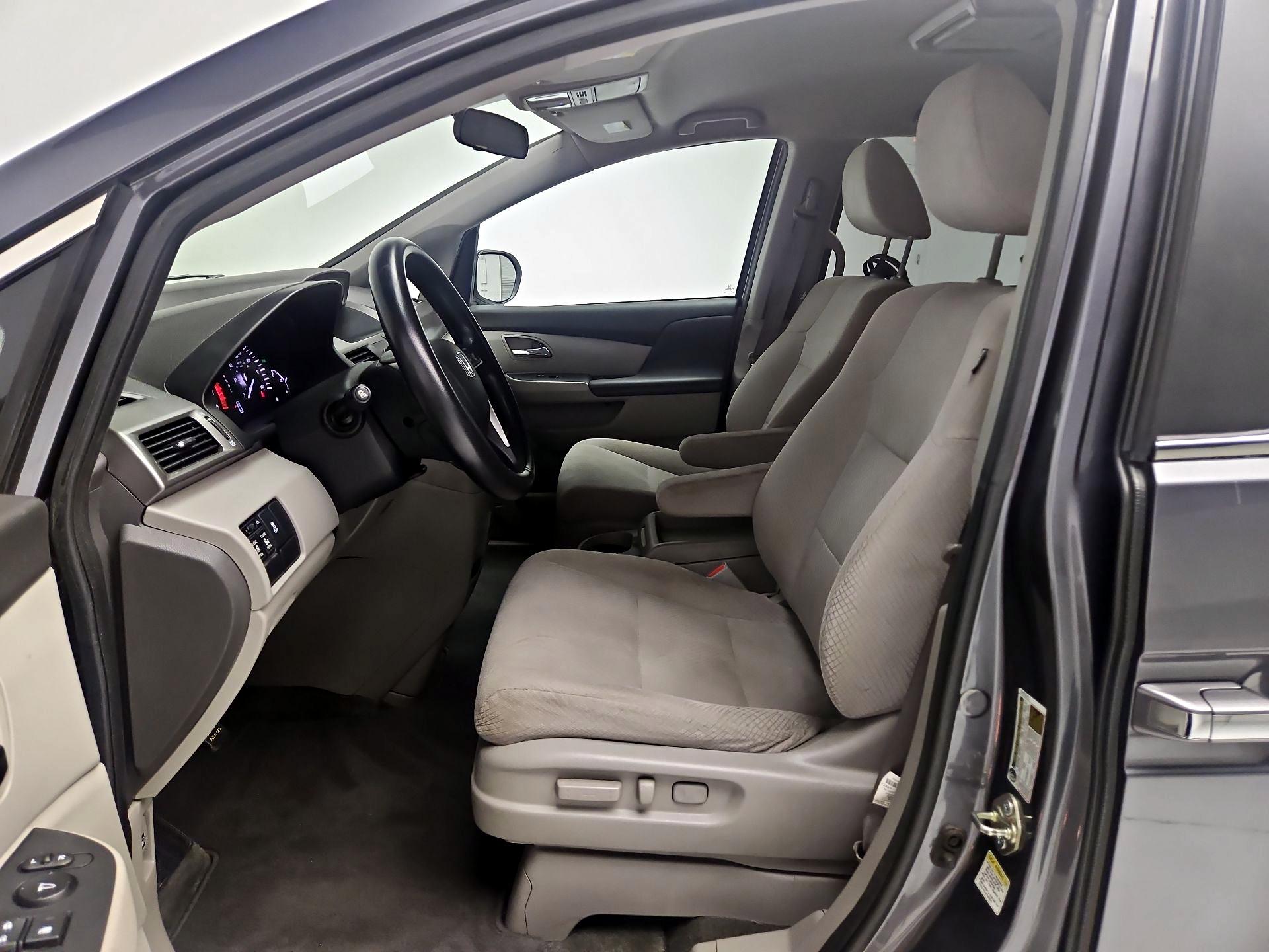 Thumbnail: 2016 Honda Odyssey - 11
