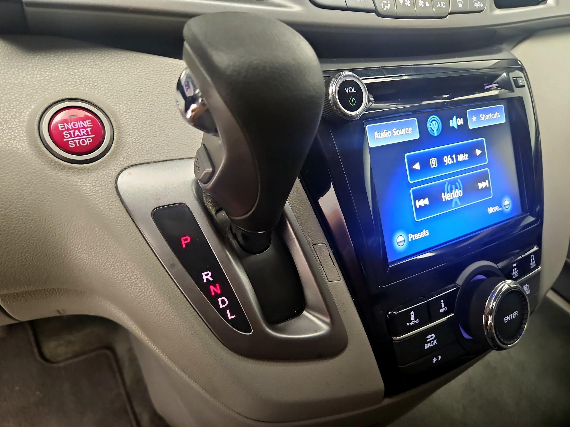 Thumbnail: 2016 Honda Odyssey - 17