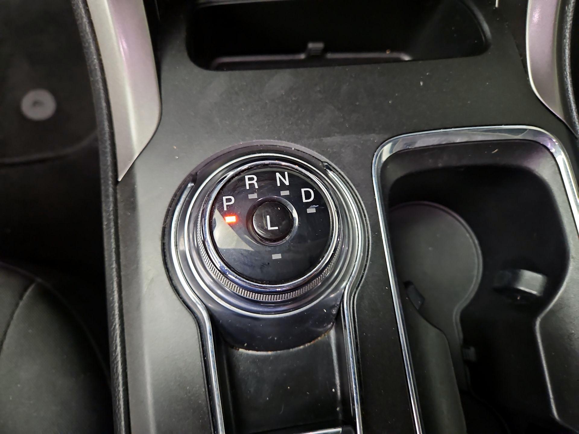 Thumbnail: 2020 Ford Fusion - 17