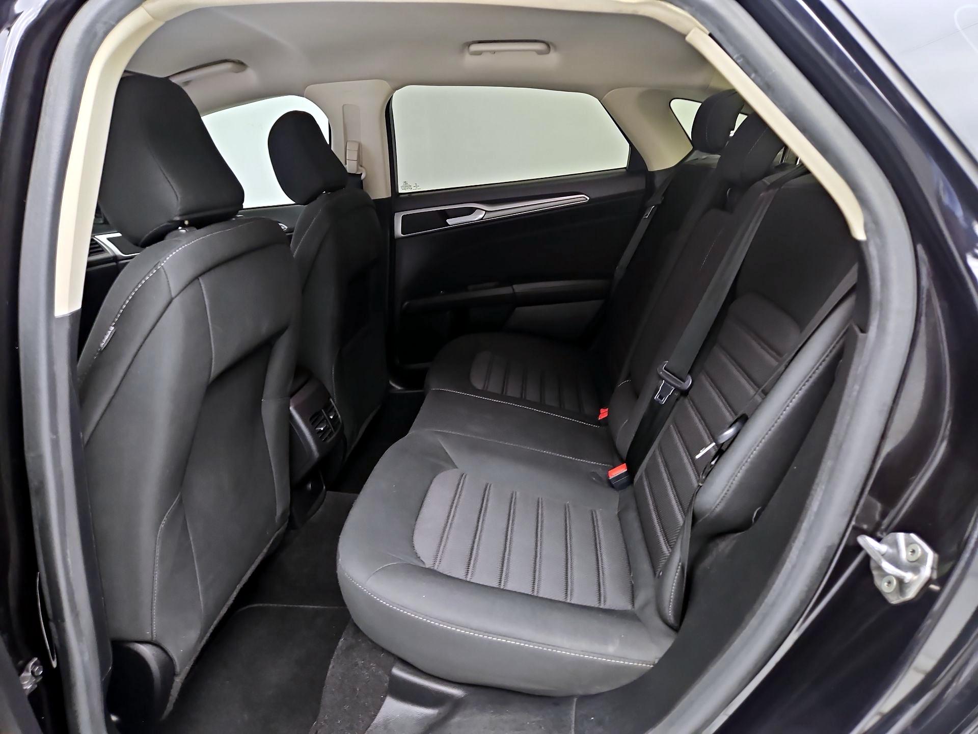 Thumbnail: 2020 Ford Fusion - 19