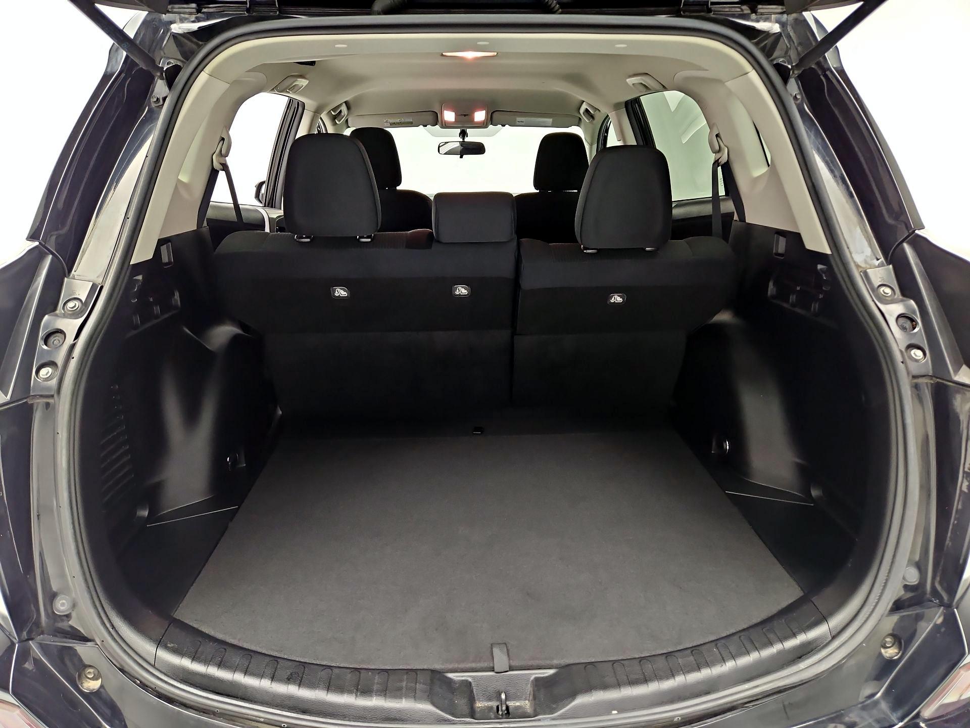 Thumbnail: 2016 Toyota RAV4 - 20