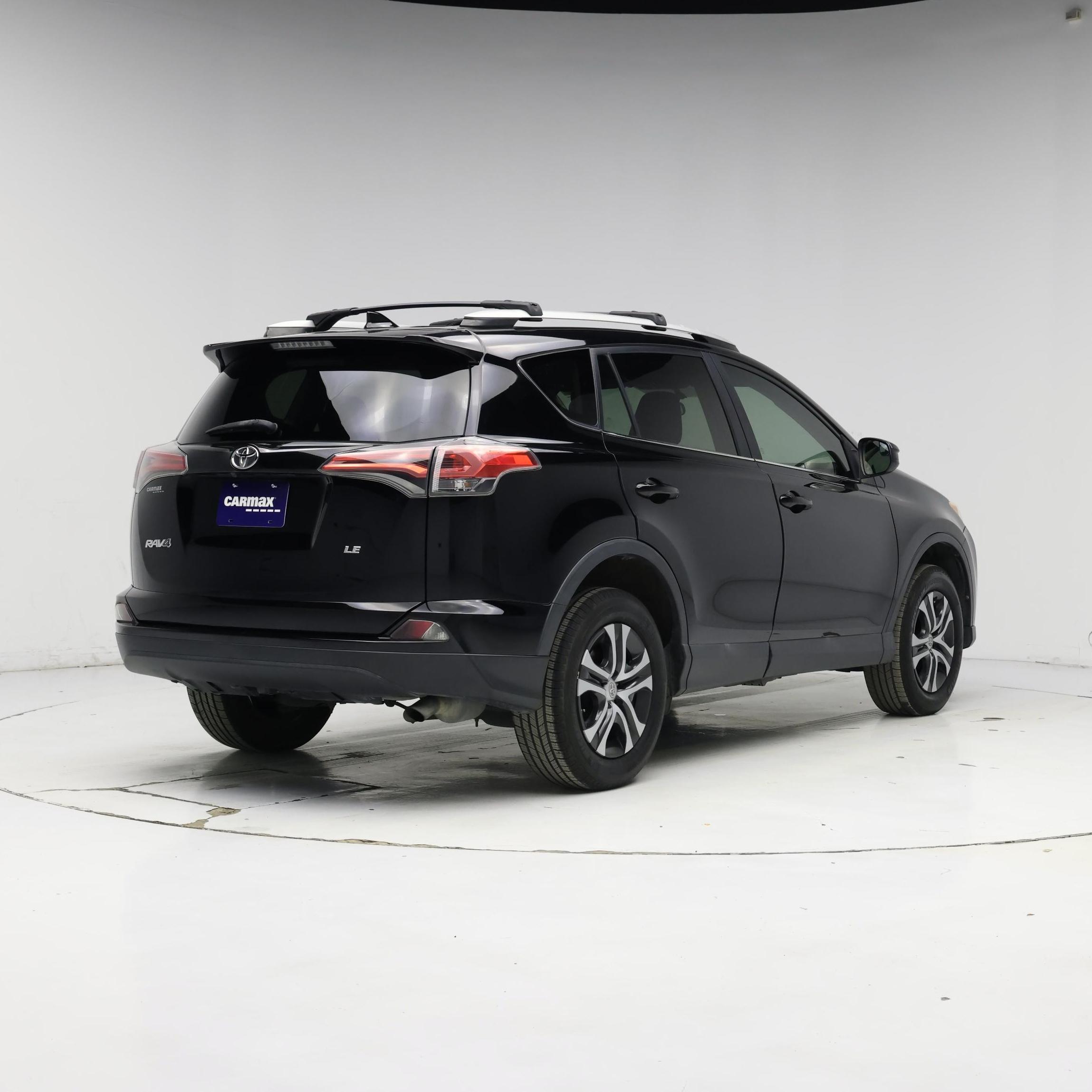 Thumbnail: 2016 Toyota RAV4 - 8