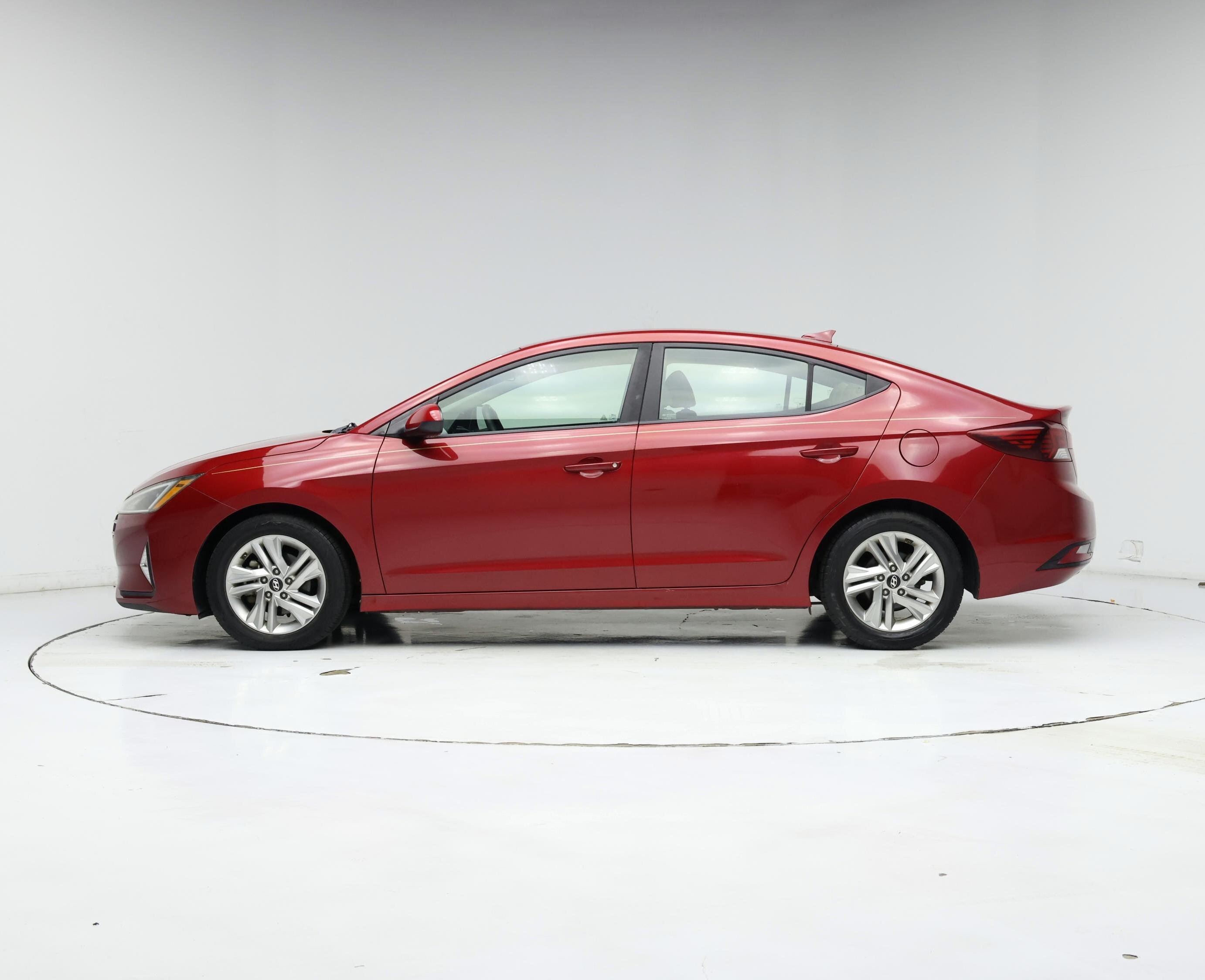 Thumbnail: 2019 Hyundai Elantra - 3