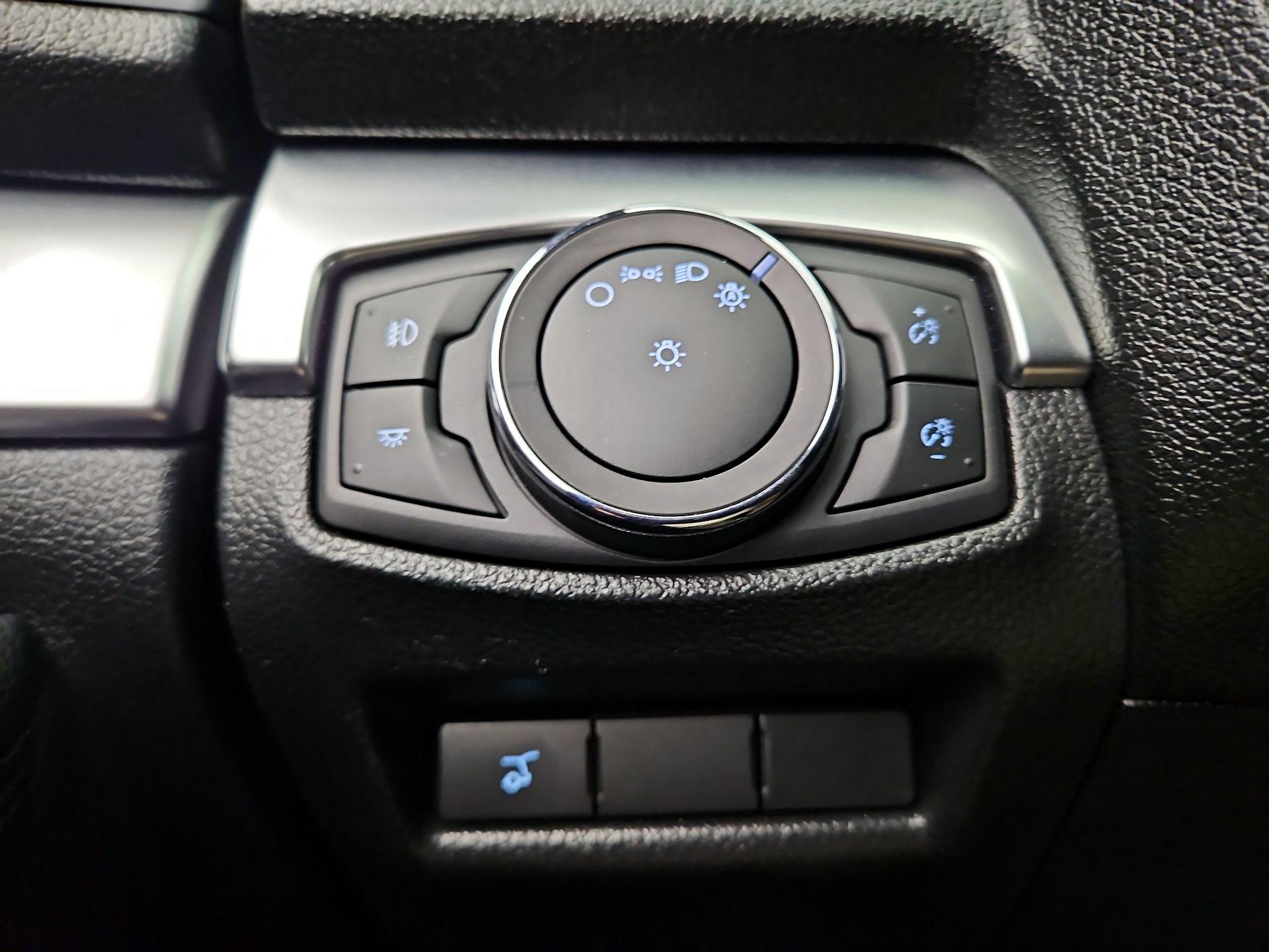 Thumbnail: 2018 Ford Explorer - 13