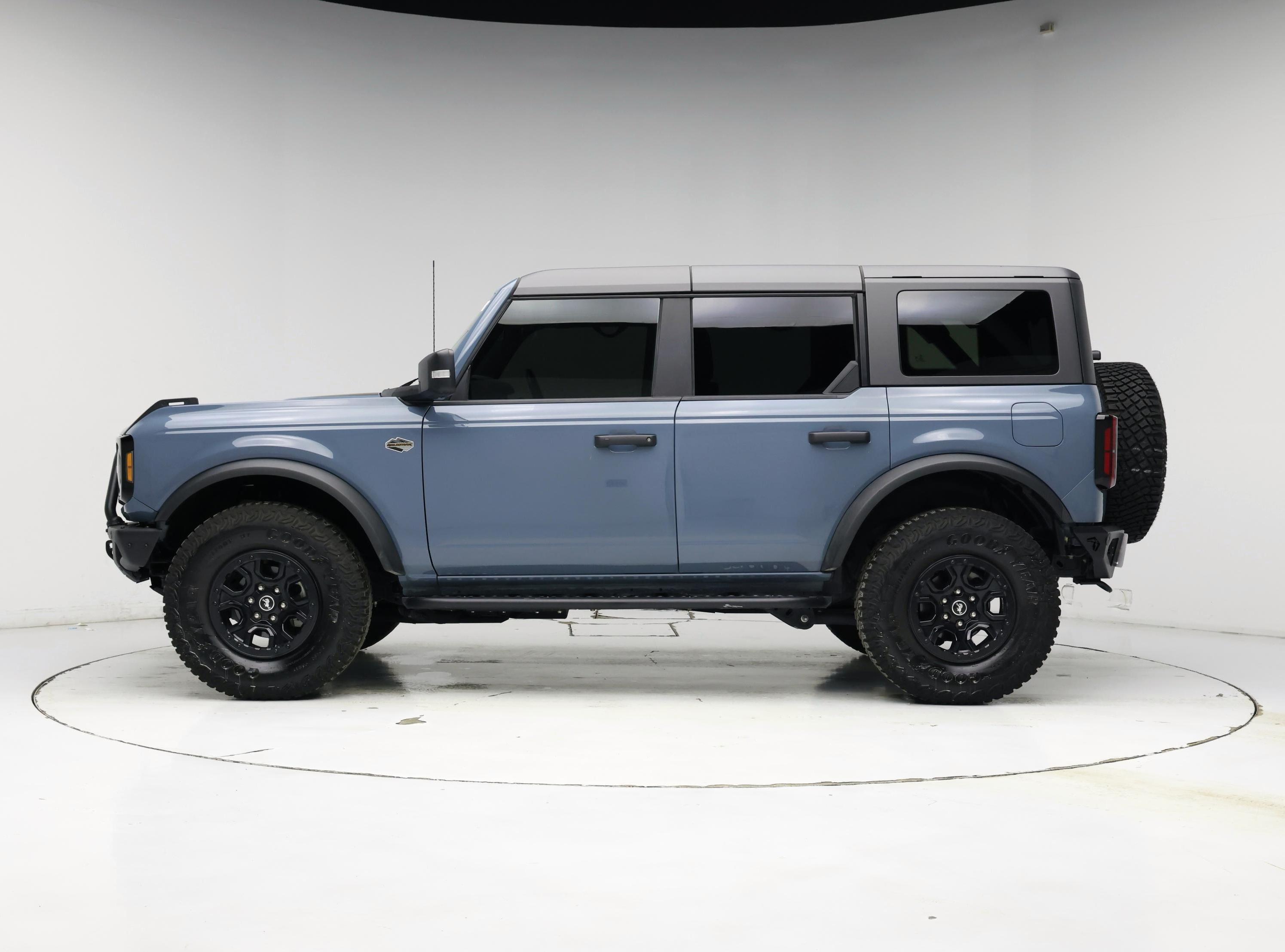 Thumbnail: 2022 Ford Bronco - 3