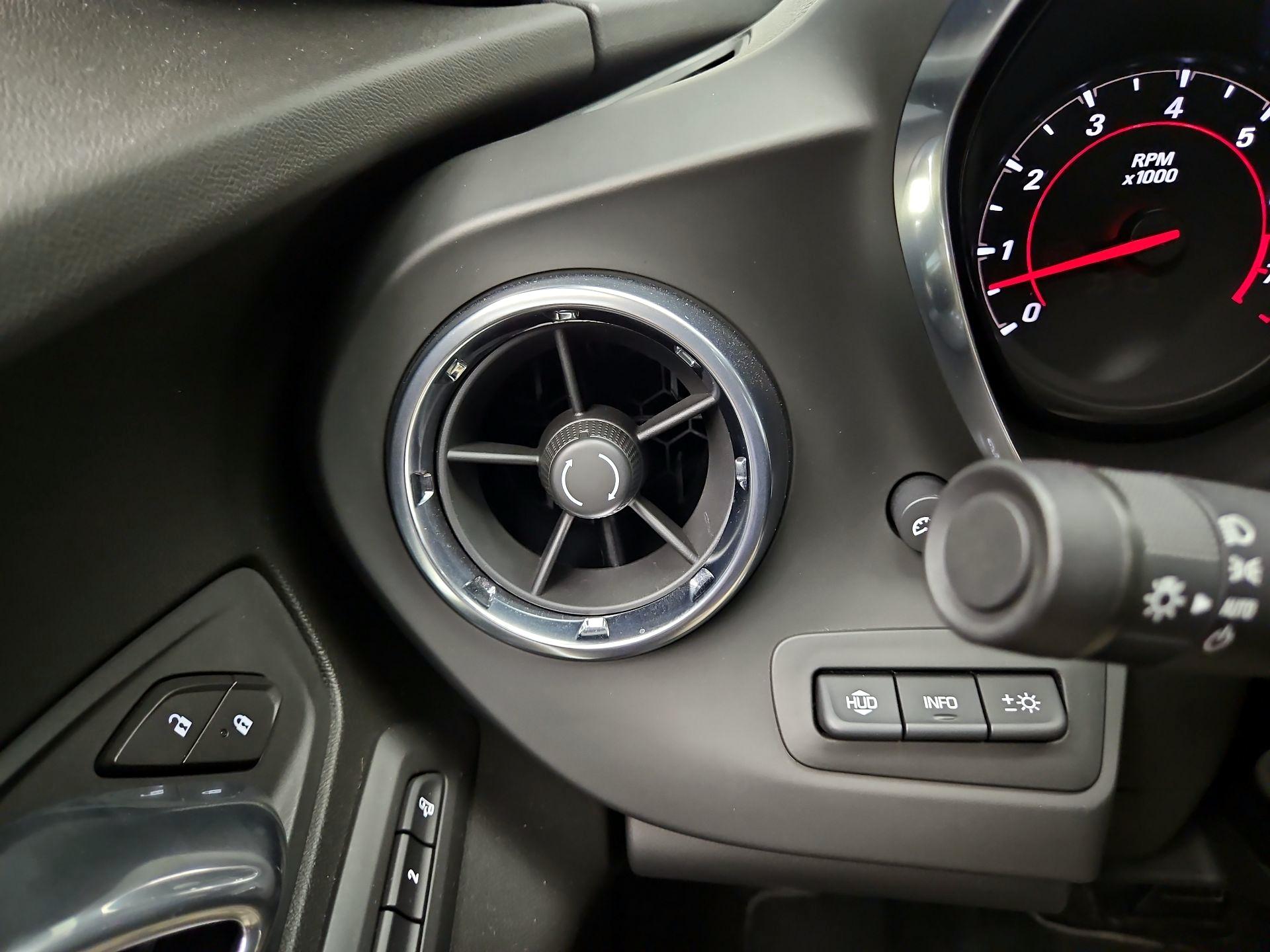 Thumbnail: 2019 Chevrolet Camaro - 13