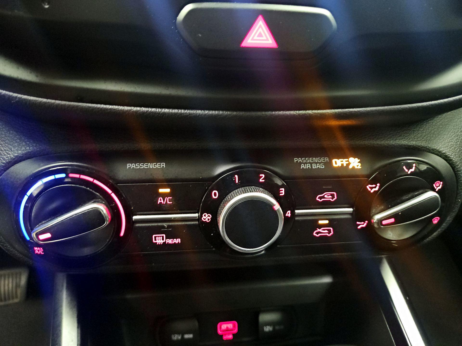 Thumbnail: 2020 Kia Soul - 16