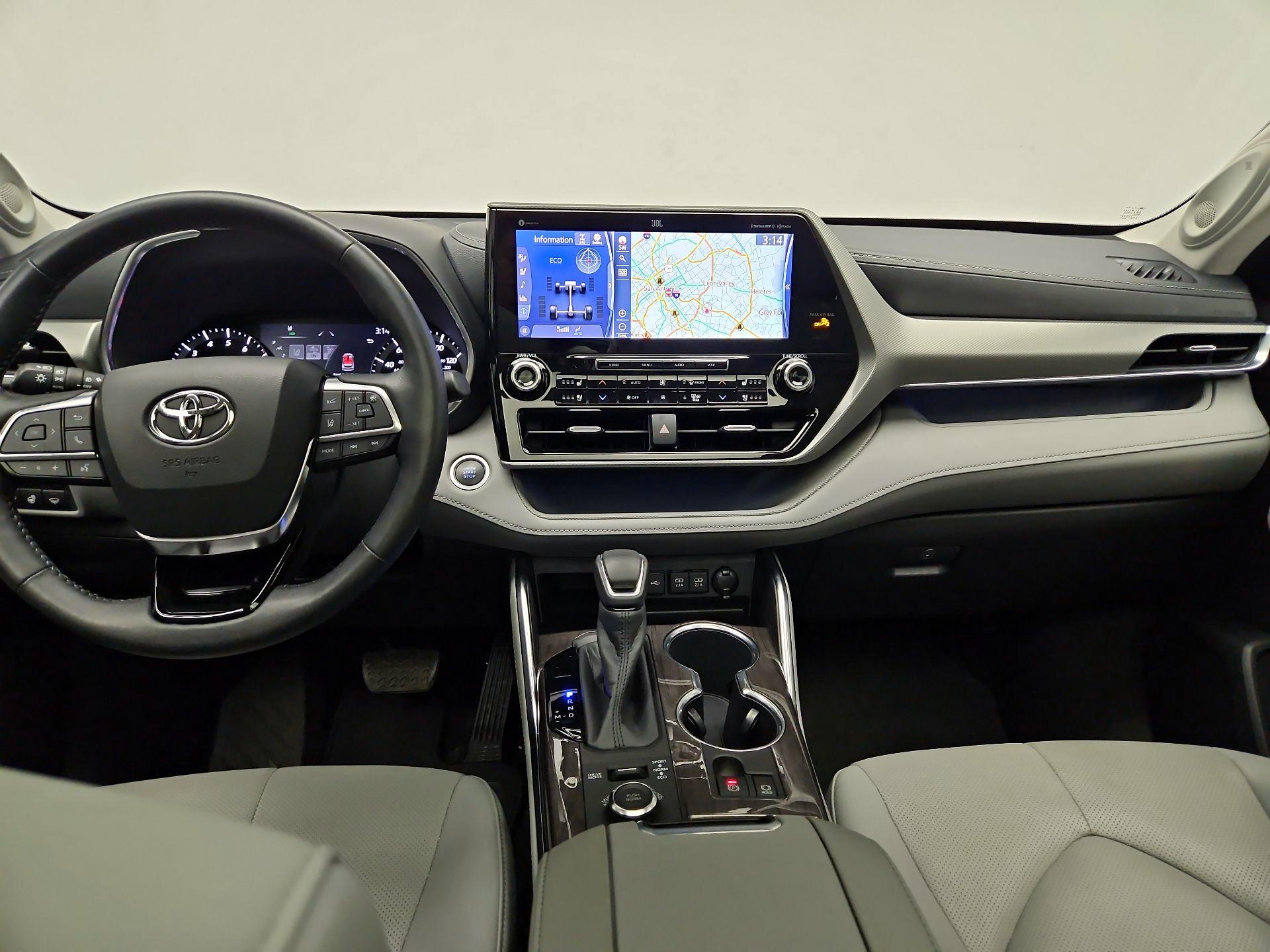 Thumbnail: 2020 Toyota Highlander - 9