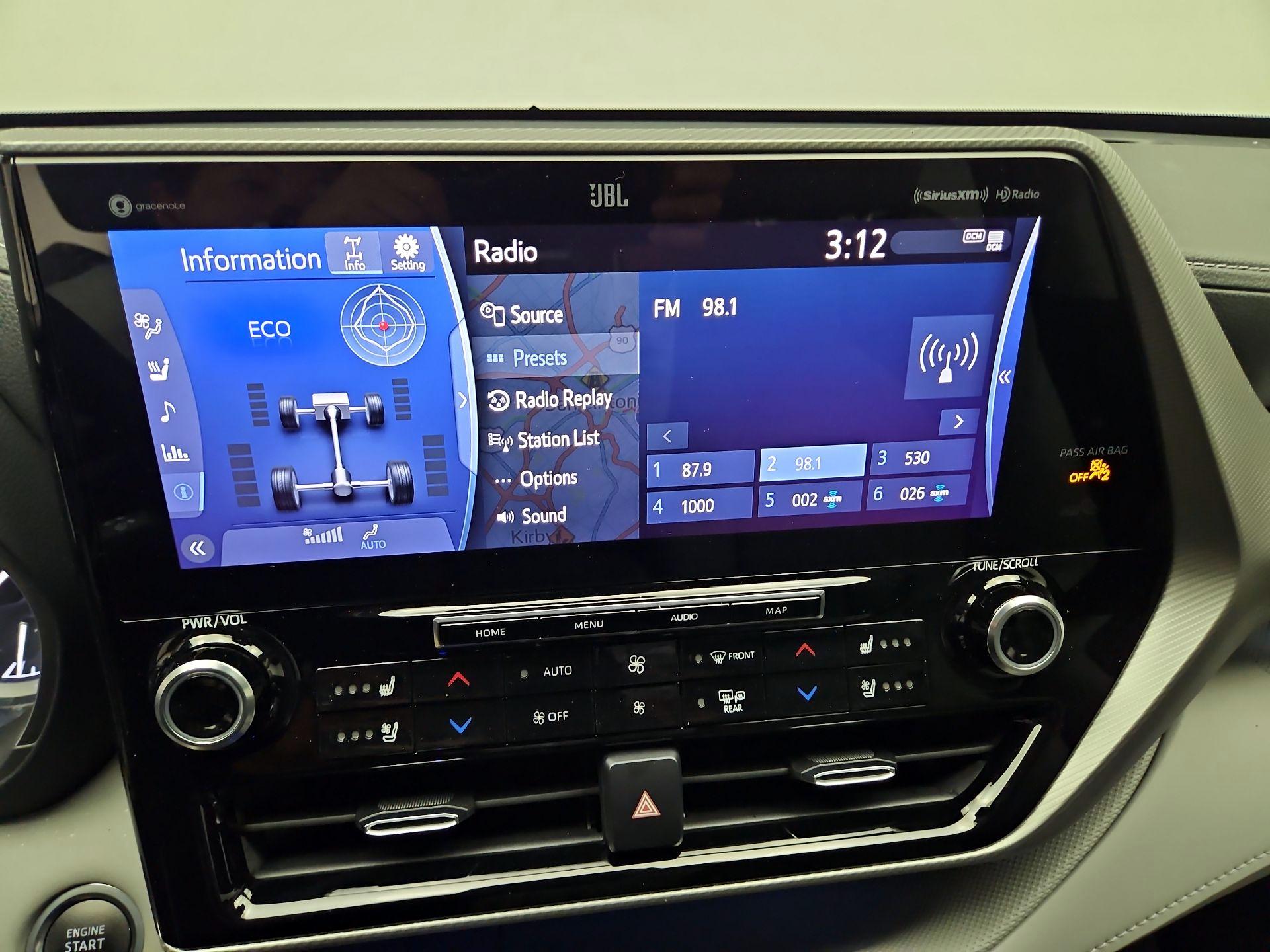 Thumbnail: 2020 Toyota Highlander - 16