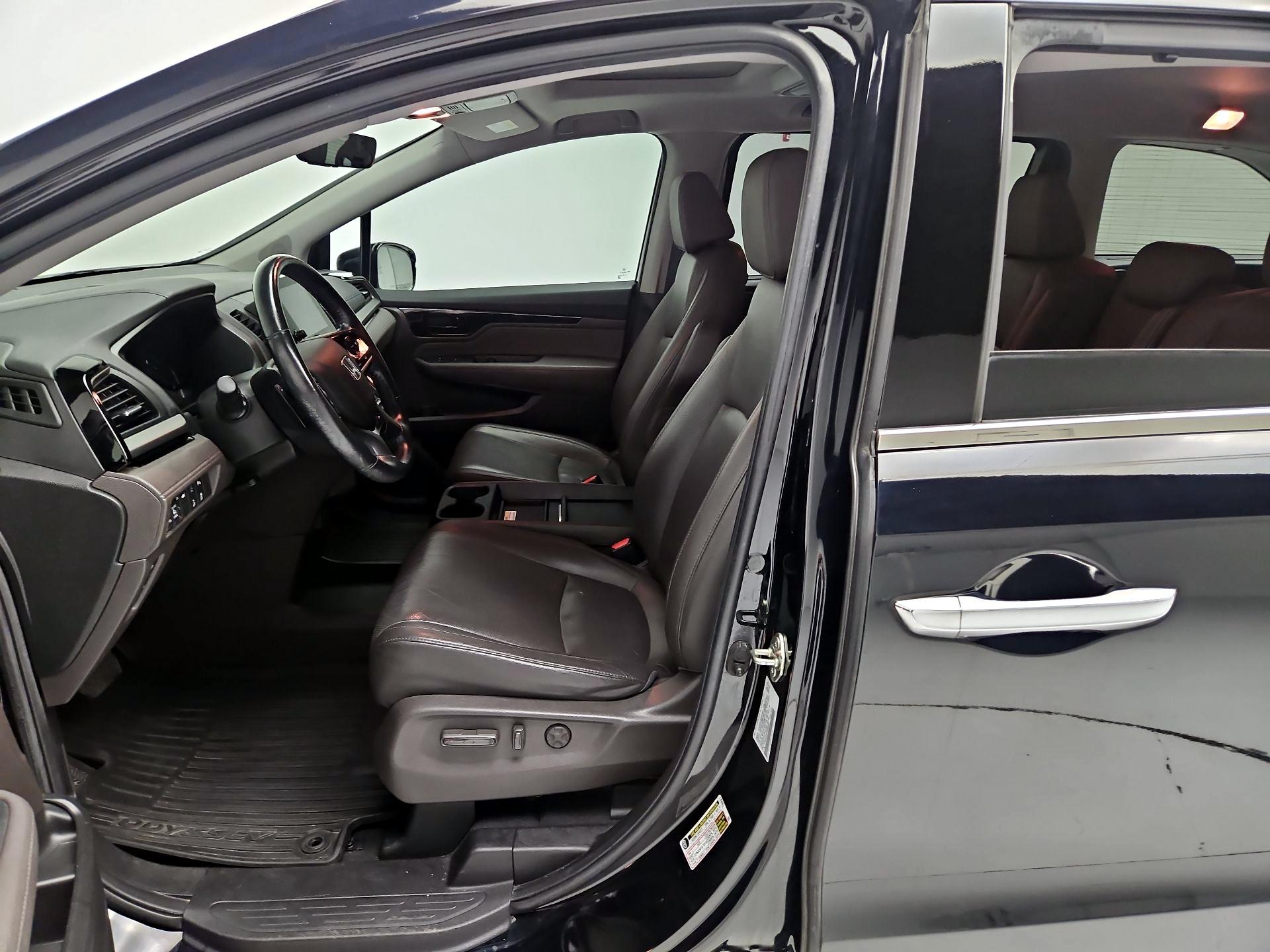 Thumbnail: 2019 Honda Odyssey - 11