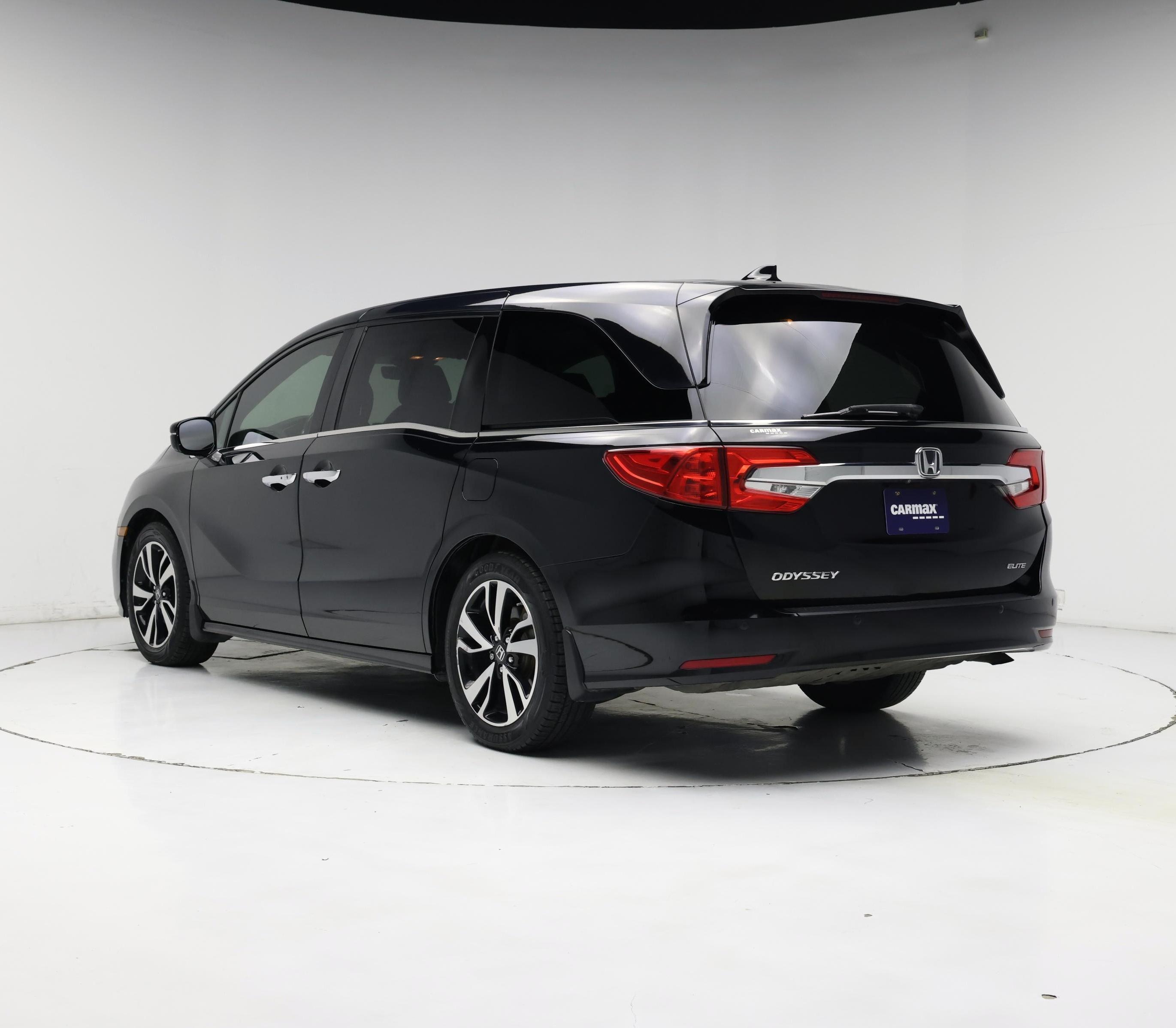 Thumbnail: 2019 Honda Odyssey - 2