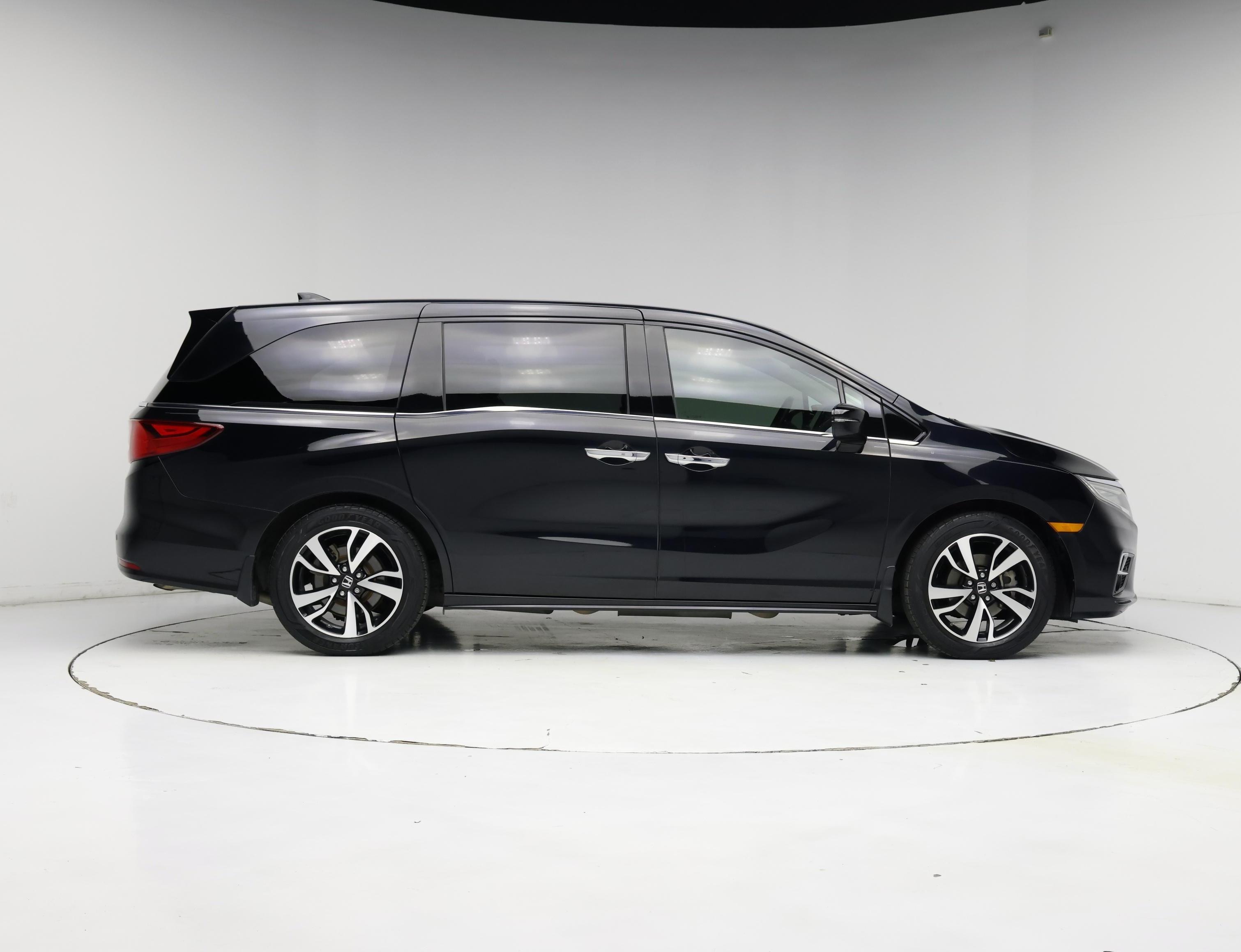 Thumbnail: 2019 Honda Odyssey - 7
