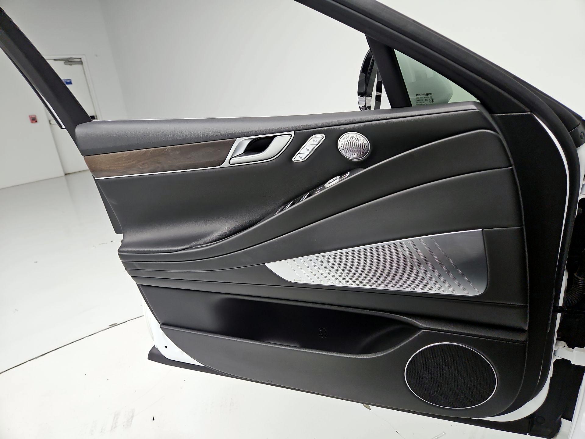 Thumbnail: 2021 Genesis G80 - 12