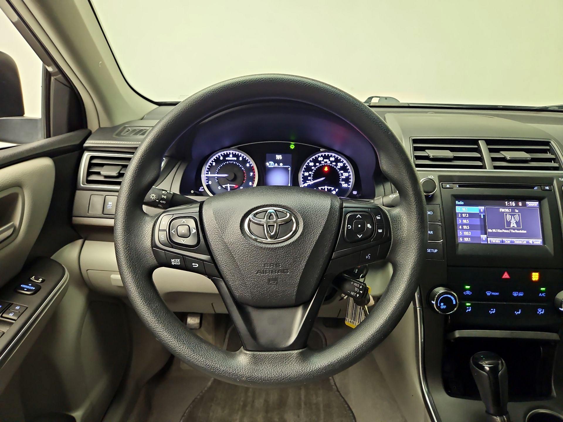 Thumbnail: 2017 Toyota Camry - 10