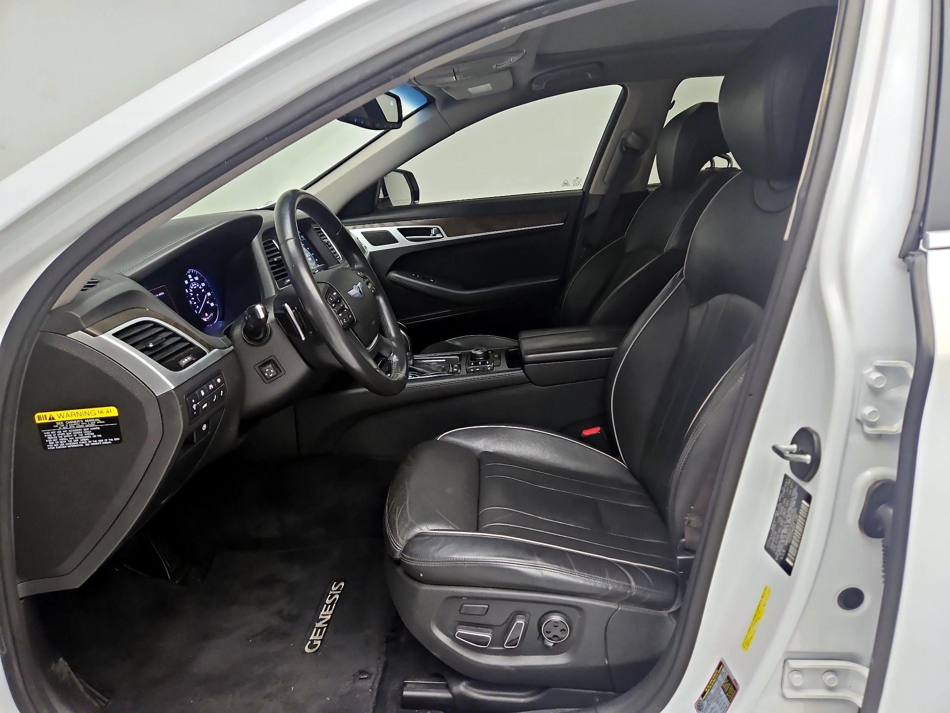 Thumbnail: 2015 Hyundai Genesis - 11