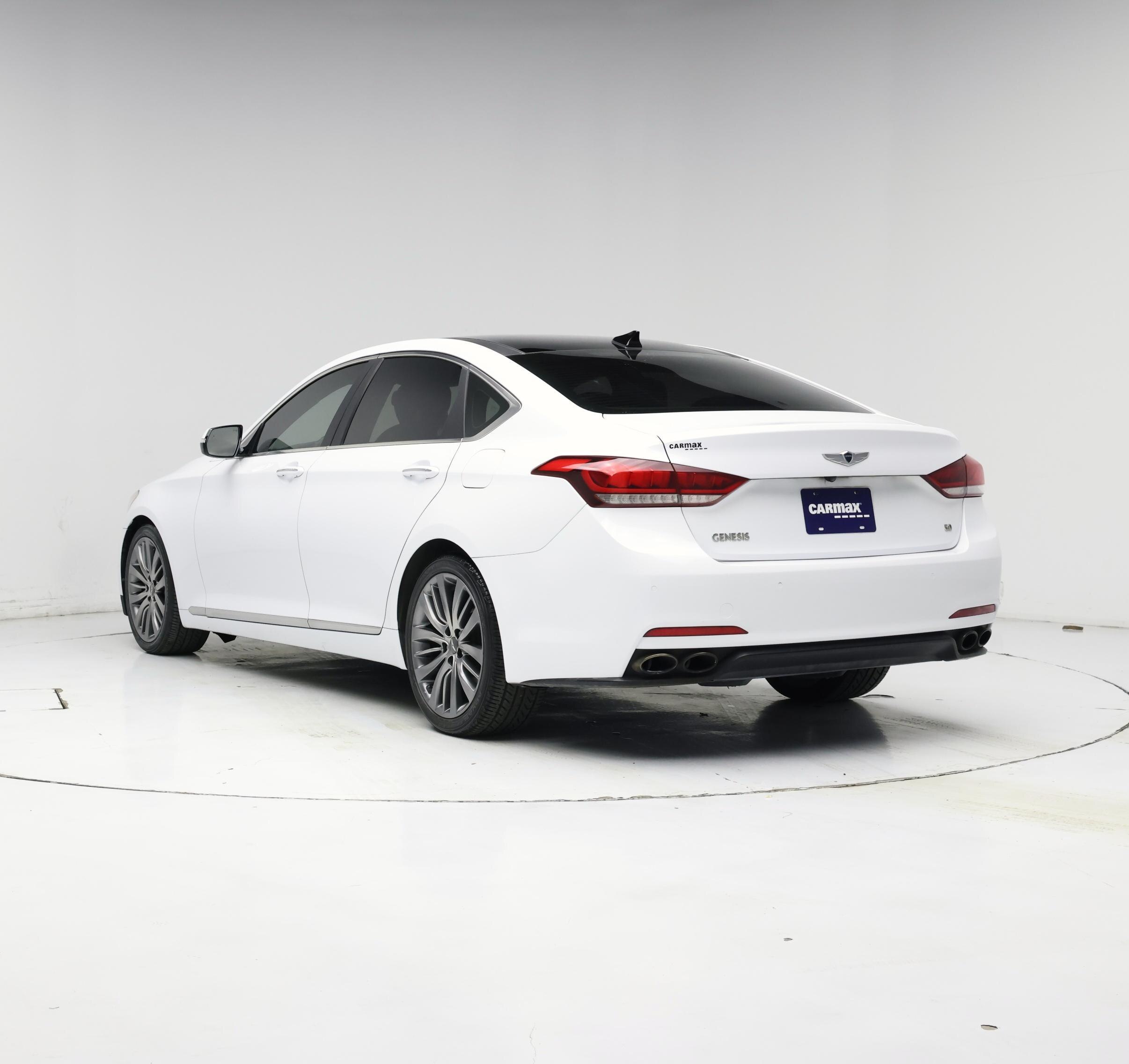 Thumbnail: 2015 Hyundai Genesis - 2