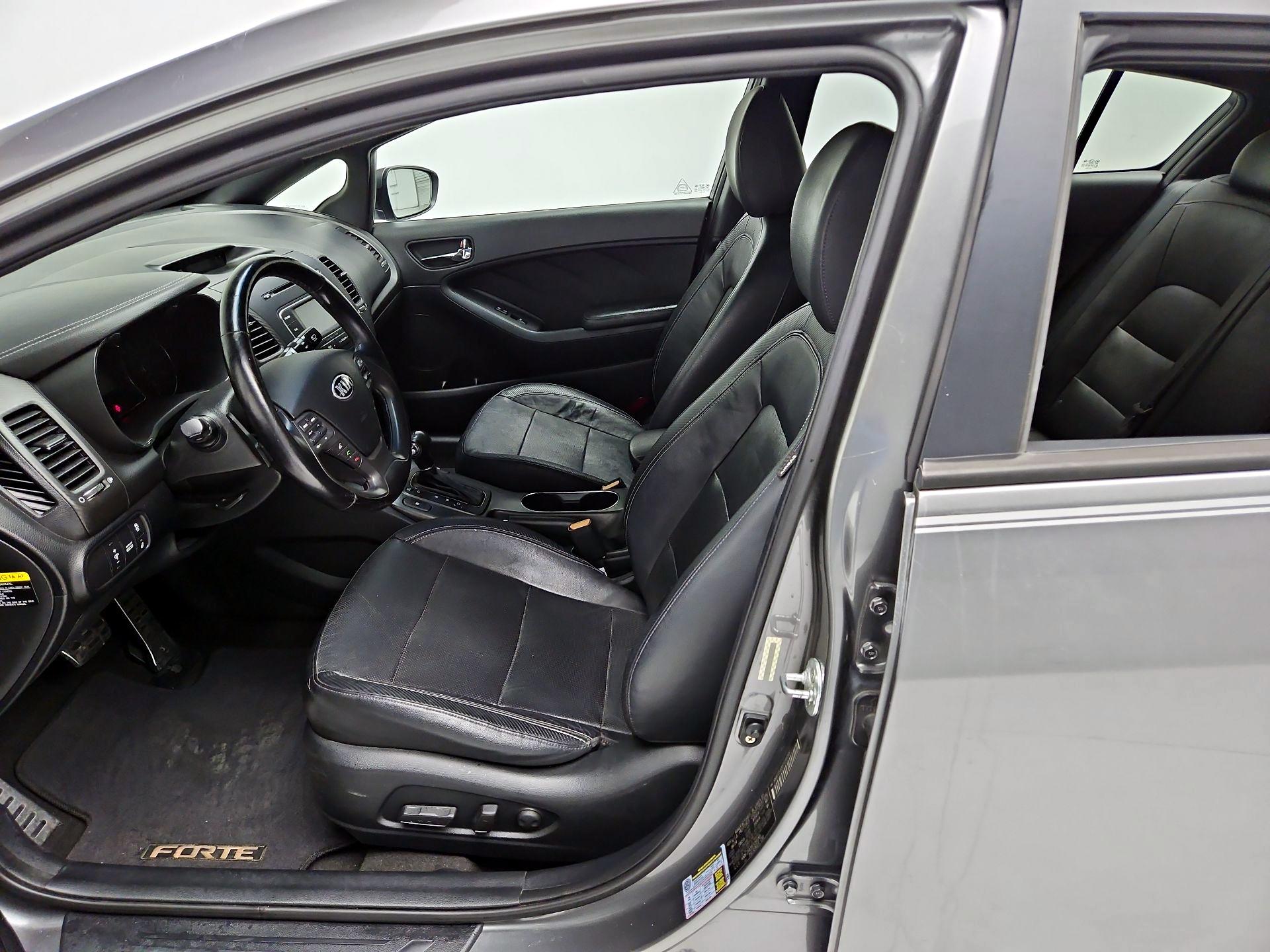 Thumbnail: 2015 Kia Forte - 11