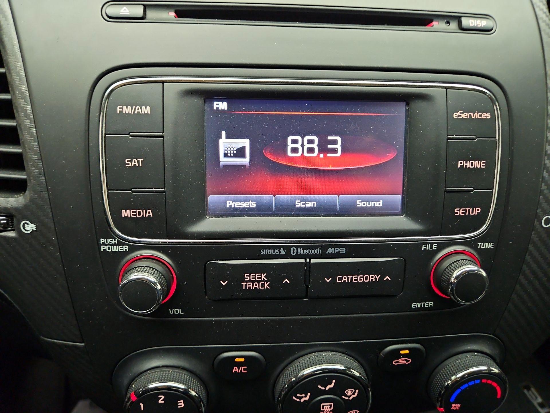 Thumbnail: 2015 Kia Forte - 15