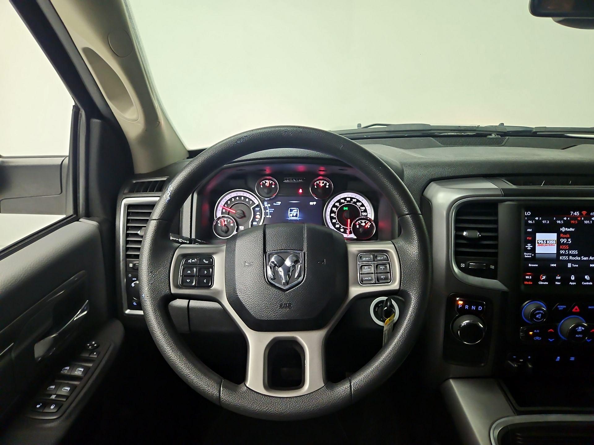 Thumbnail: 2023 RAM 1500 Classic - 10