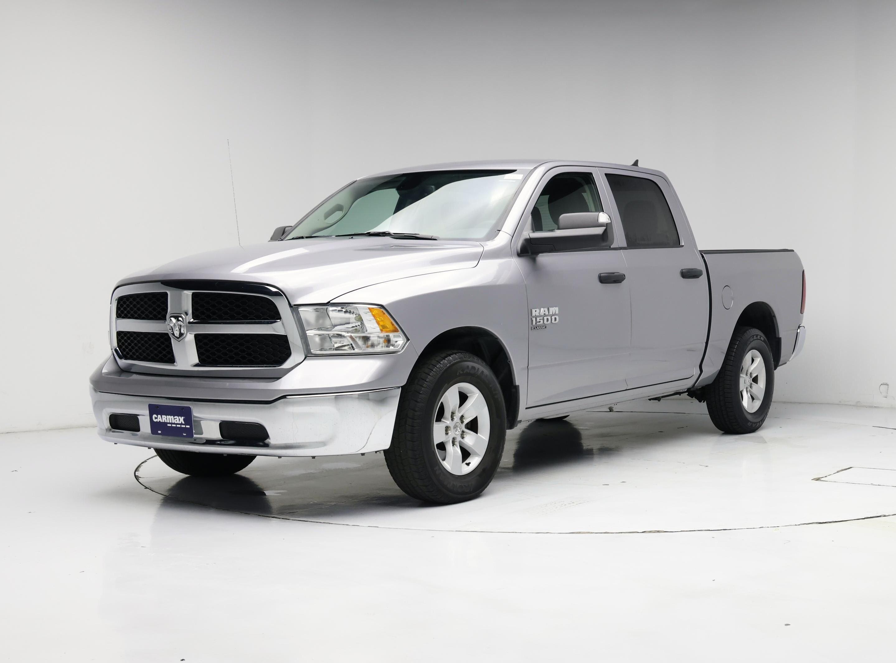 Thumbnail: 2023 RAM 1500 Classic - 4