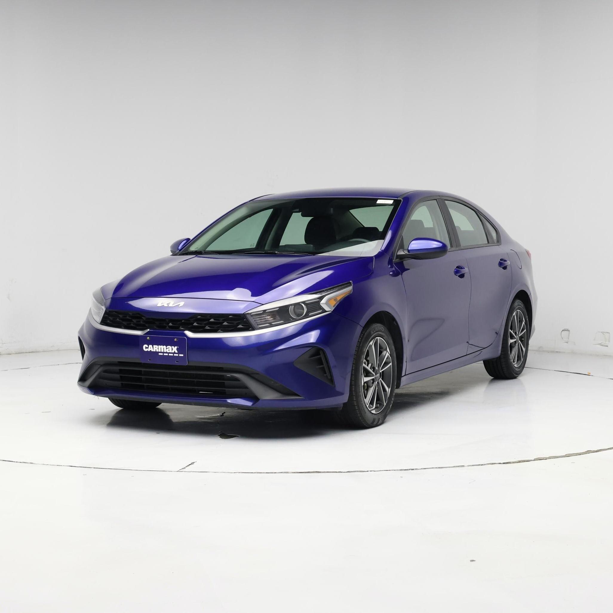 Thumbnail: 2023 Kia Forte - 4