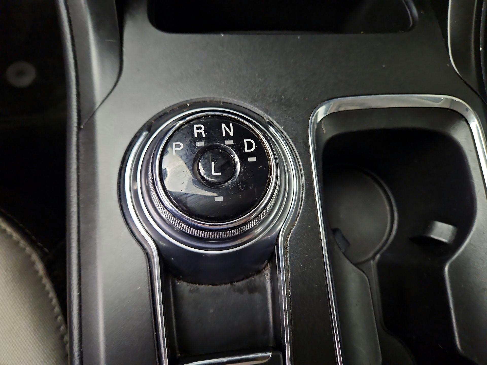 Thumbnail: 2020 Ford Fusion - 18