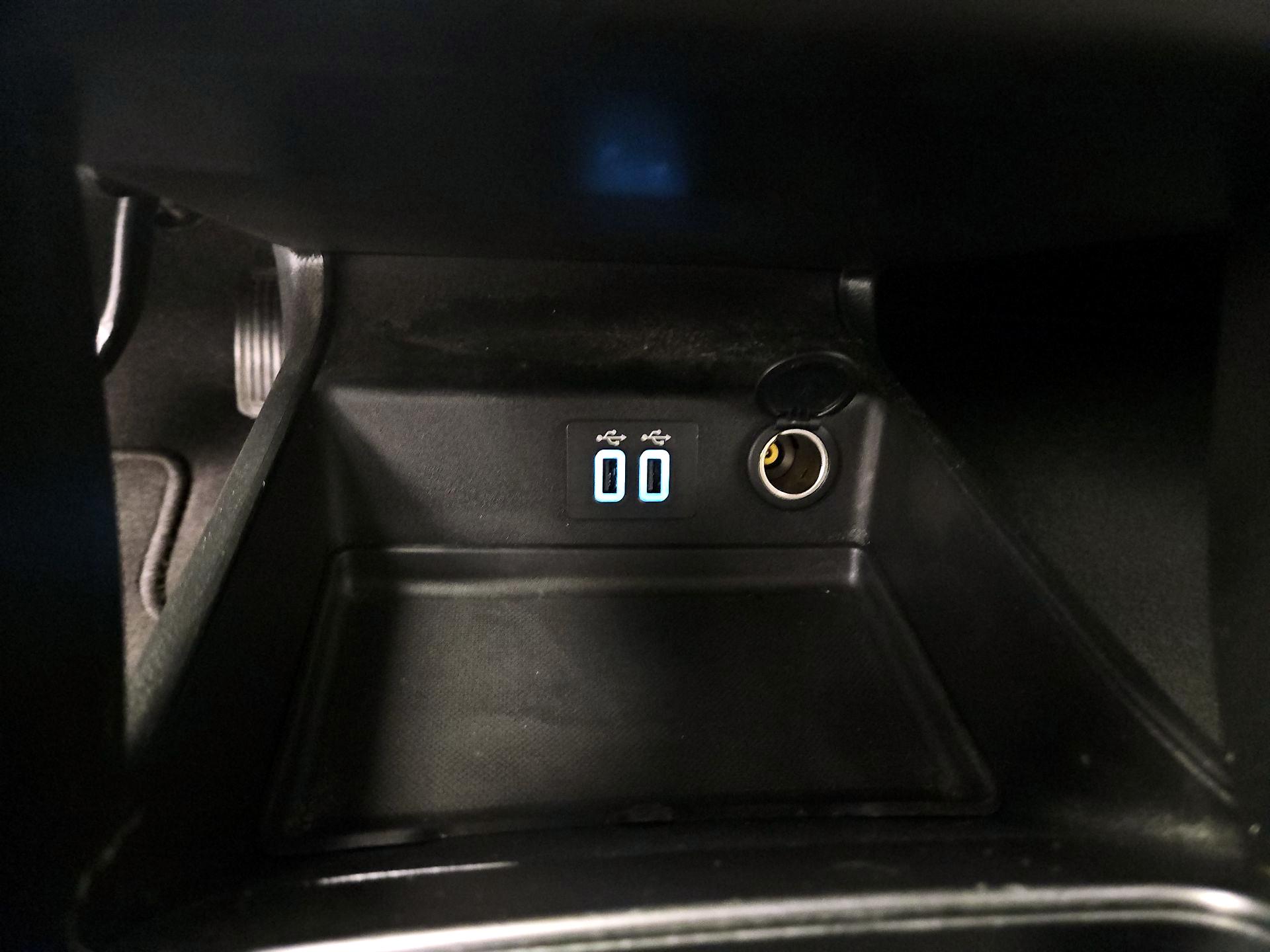 Thumbnail: 2020 Ford Fusion - 19