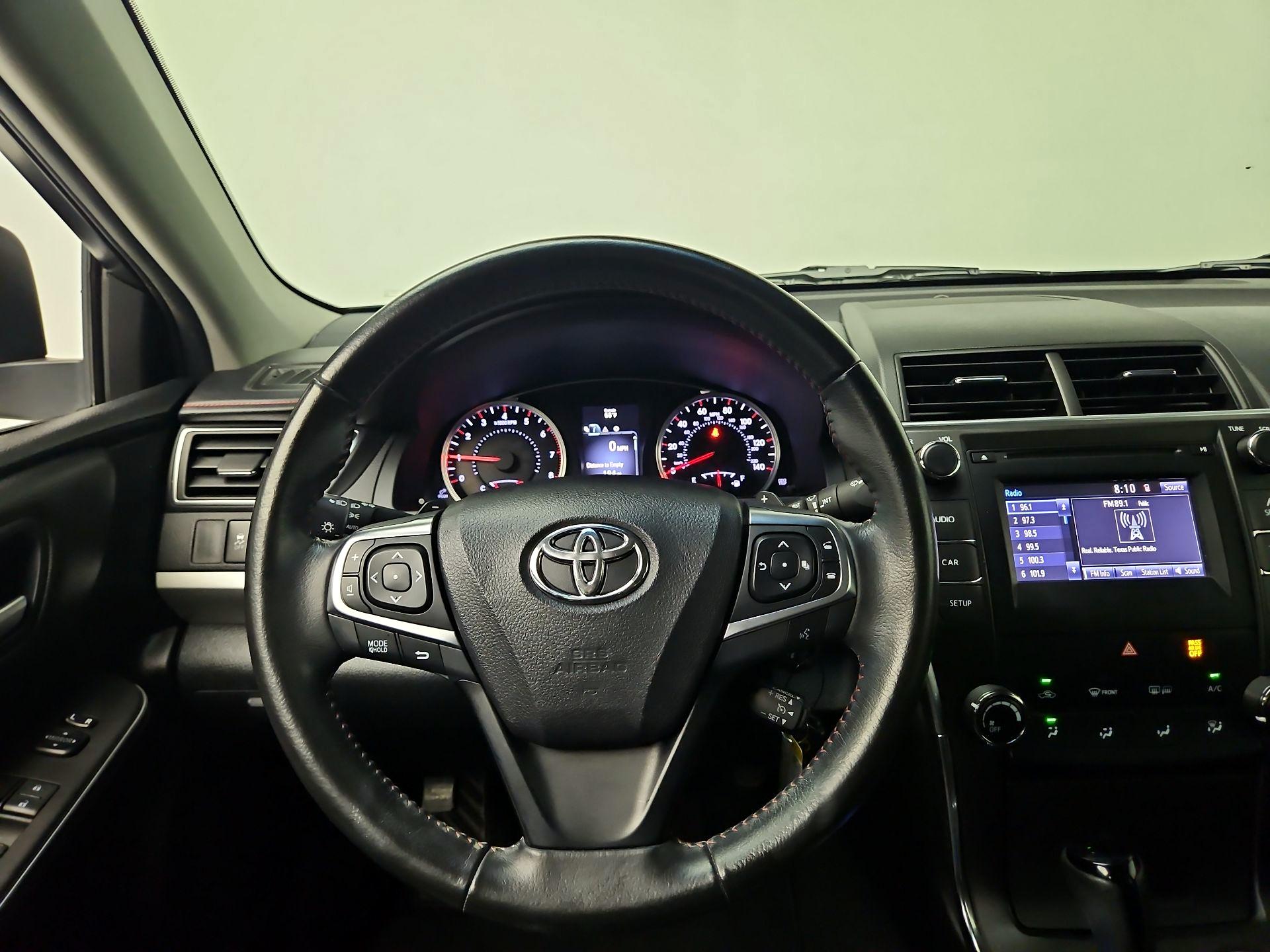 Thumbnail: 2016 Toyota Camry - 10