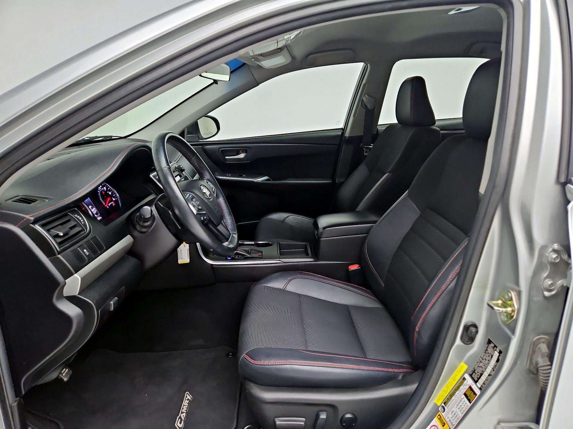 Thumbnail: 2016 Toyota Camry - 11