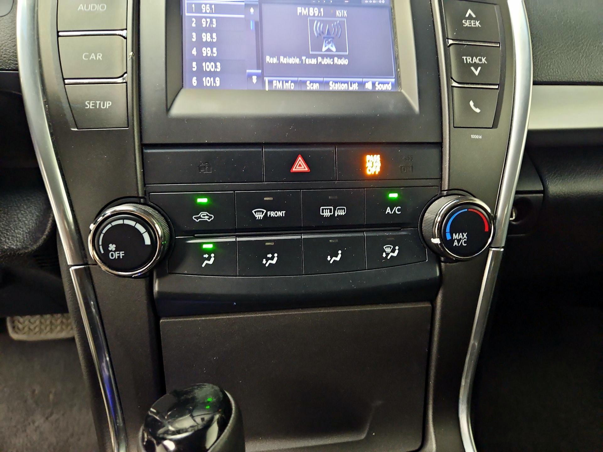 Thumbnail: 2016 Toyota Camry - 16