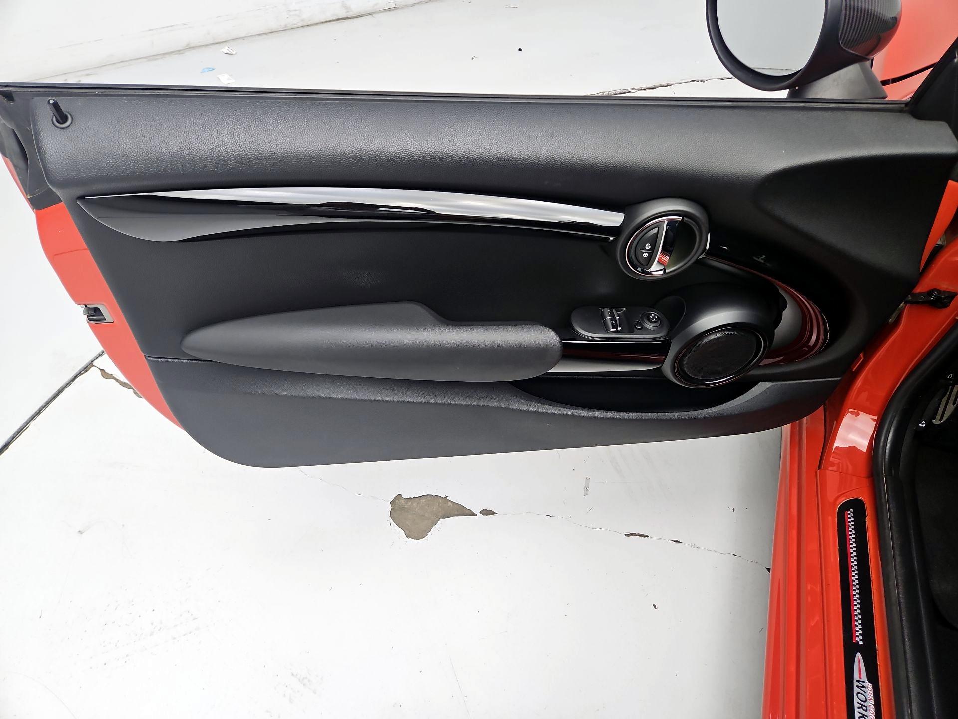 Thumbnail: 2019 MINI Cooper Hardtop - 12