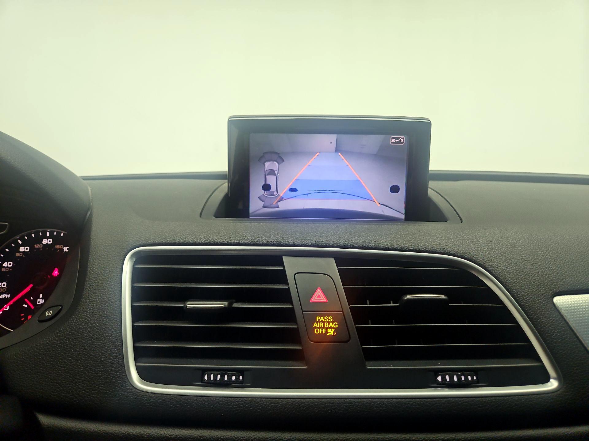 Thumbnail: 2015 Audi Q3 - 14