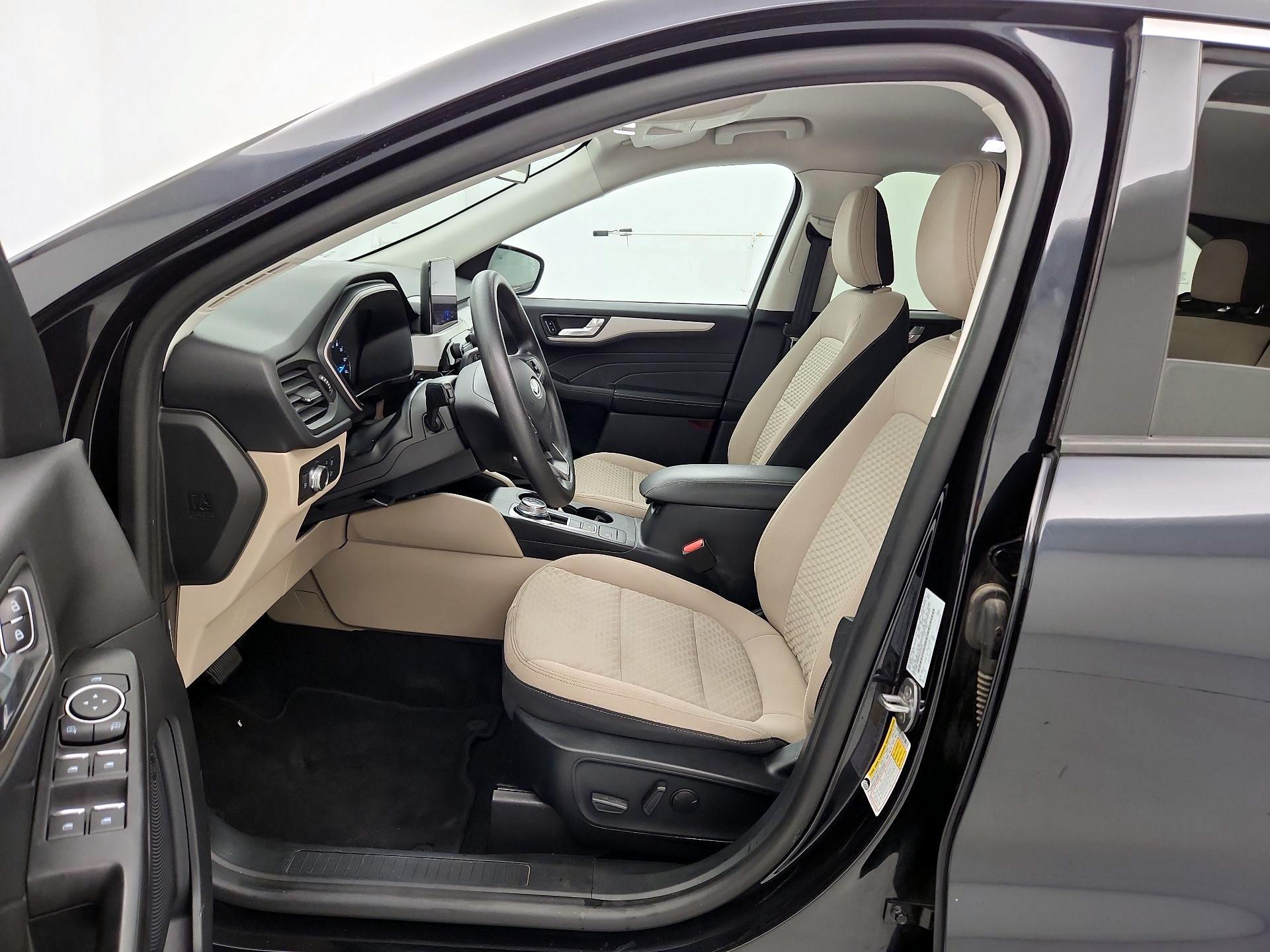 Thumbnail: 2021 Ford Escape - 11