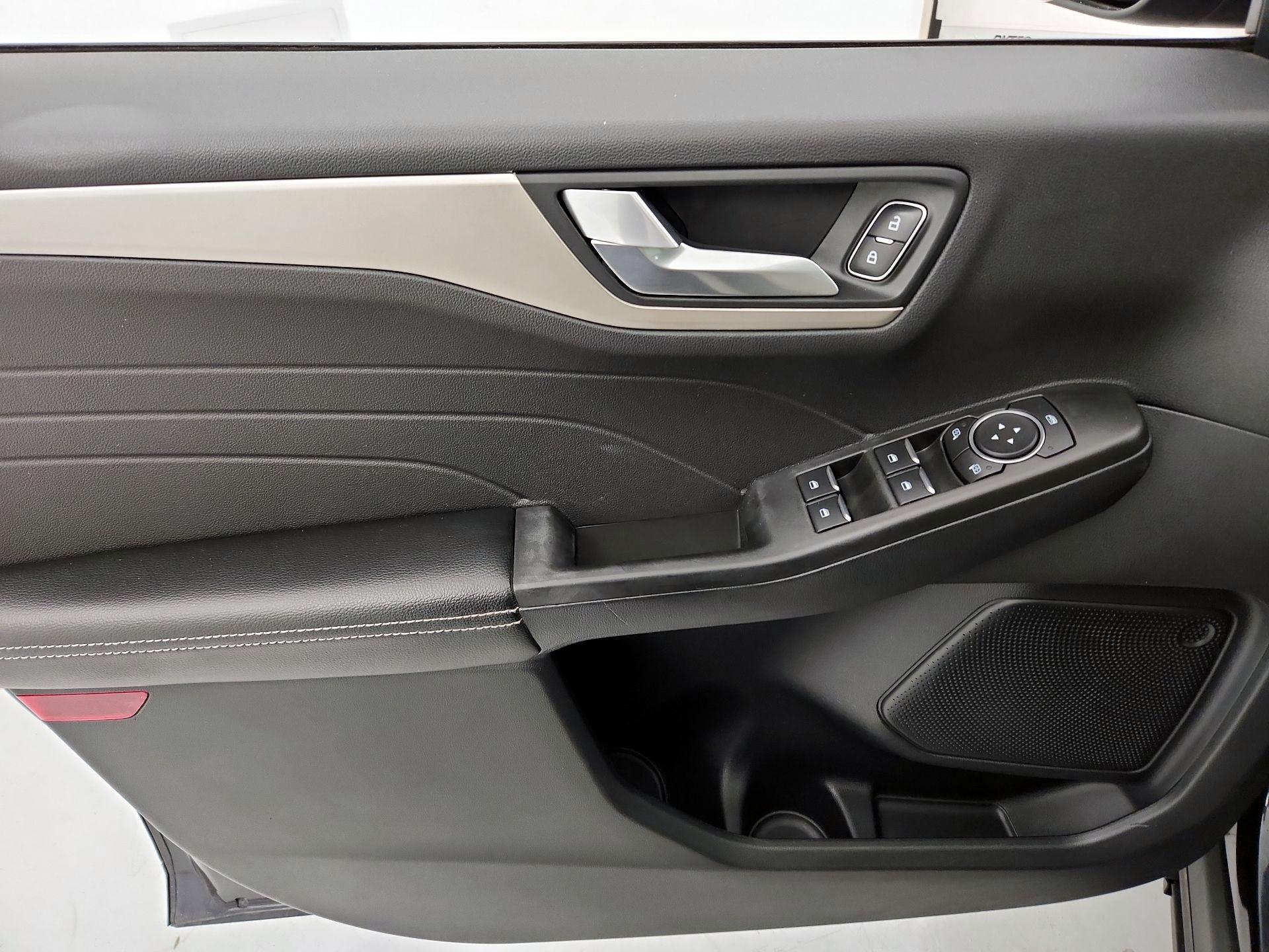 Thumbnail: 2021 Ford Escape - 12