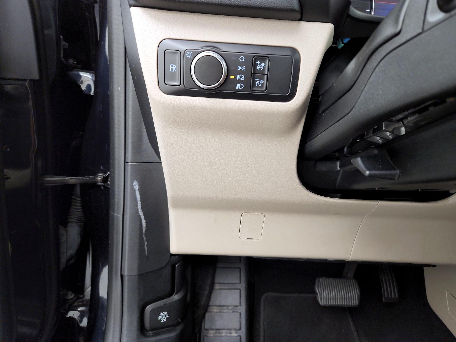 Thumbnail: 2021 Ford Escape - 13